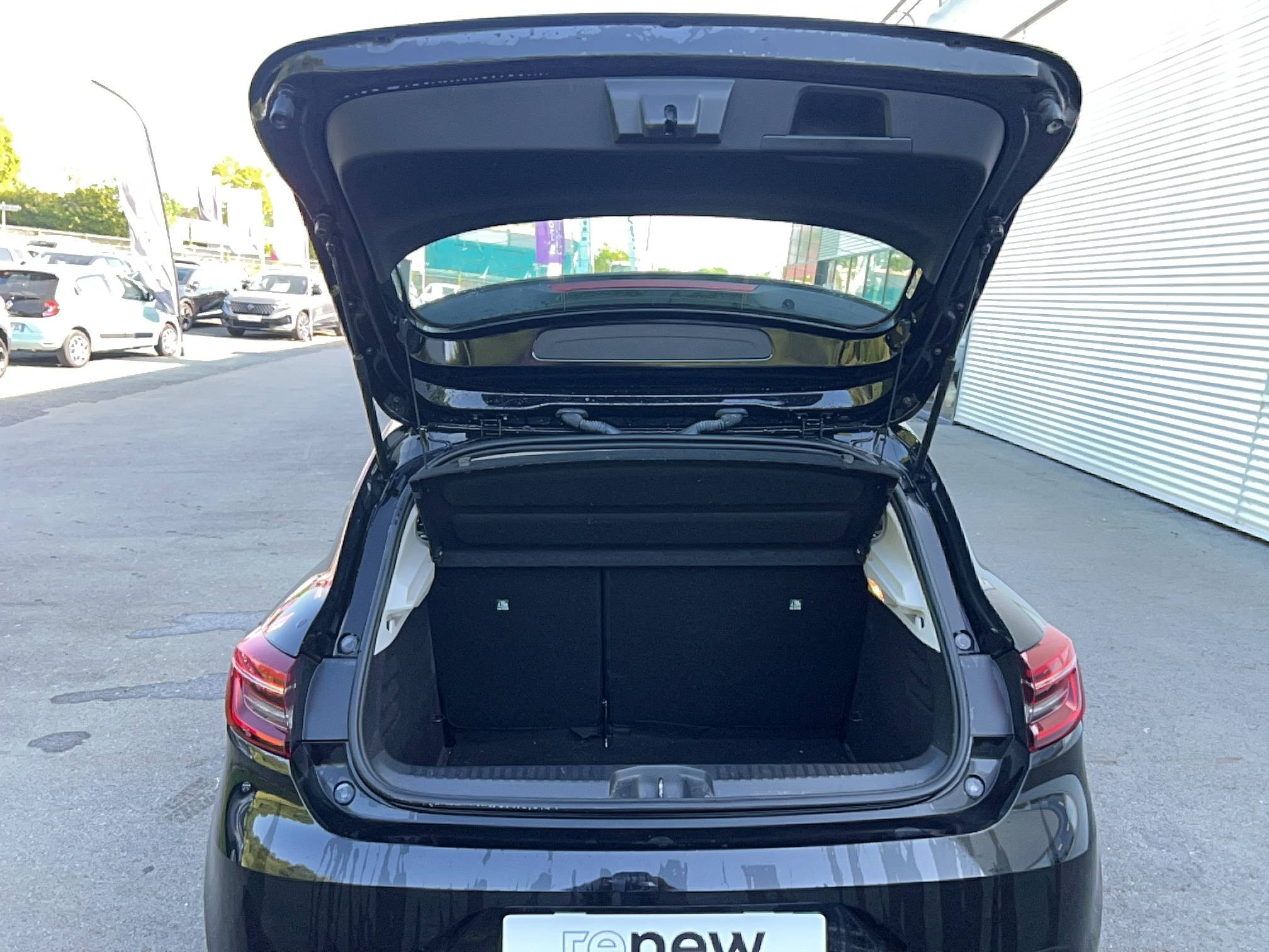 Vente en ligne Renault Clio 5 Clio TCe 90 au prix de 12 590 €