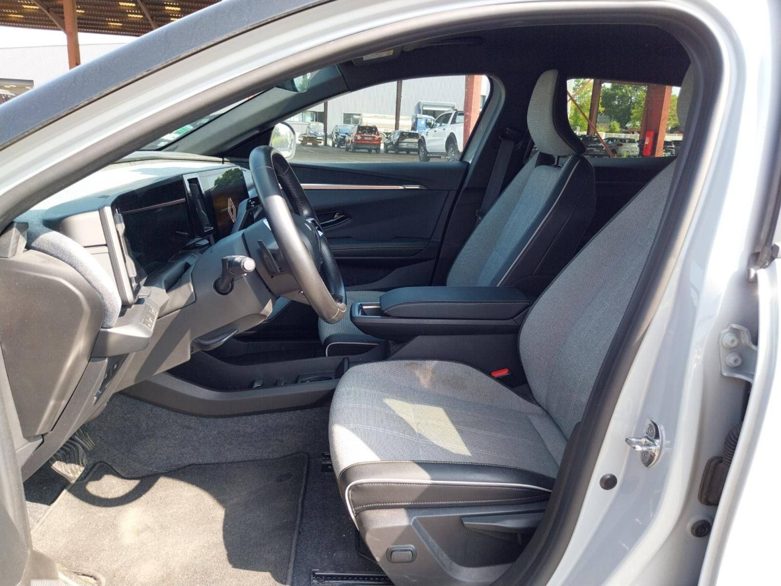 Vente en ligne Renault Megane E-Tech  EV60 220 ch super charge au prix de 28 900 €