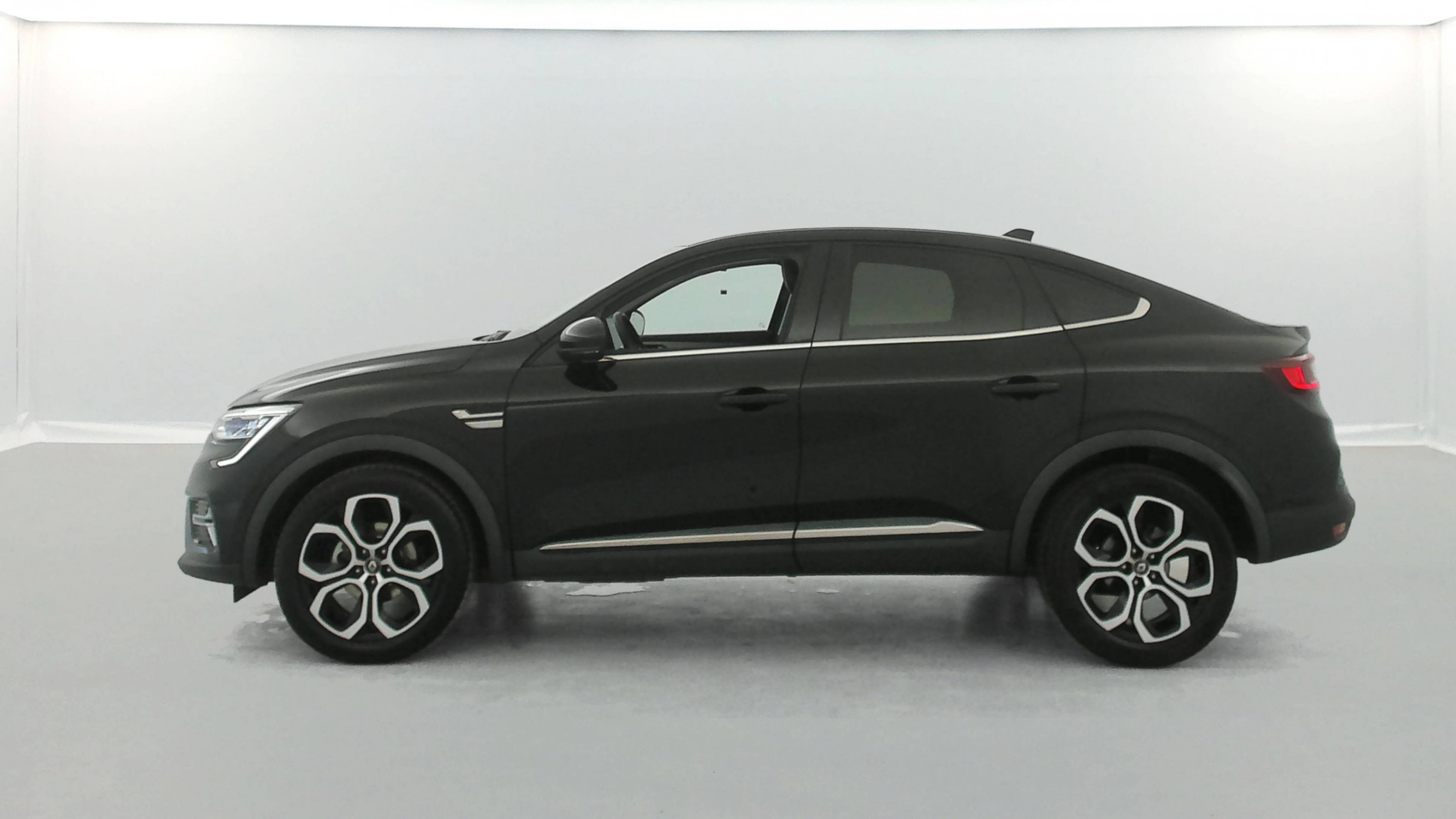 Vente en ligne Renault Arkana  mild hybrid 140 EDC FAP - 22 au prix de 18 890 €