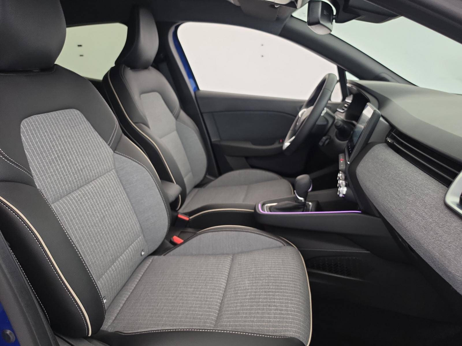 Vente en ligne Renault Clio 5 Clio E-Tech full hybrid 145 au prix de 20 490 €