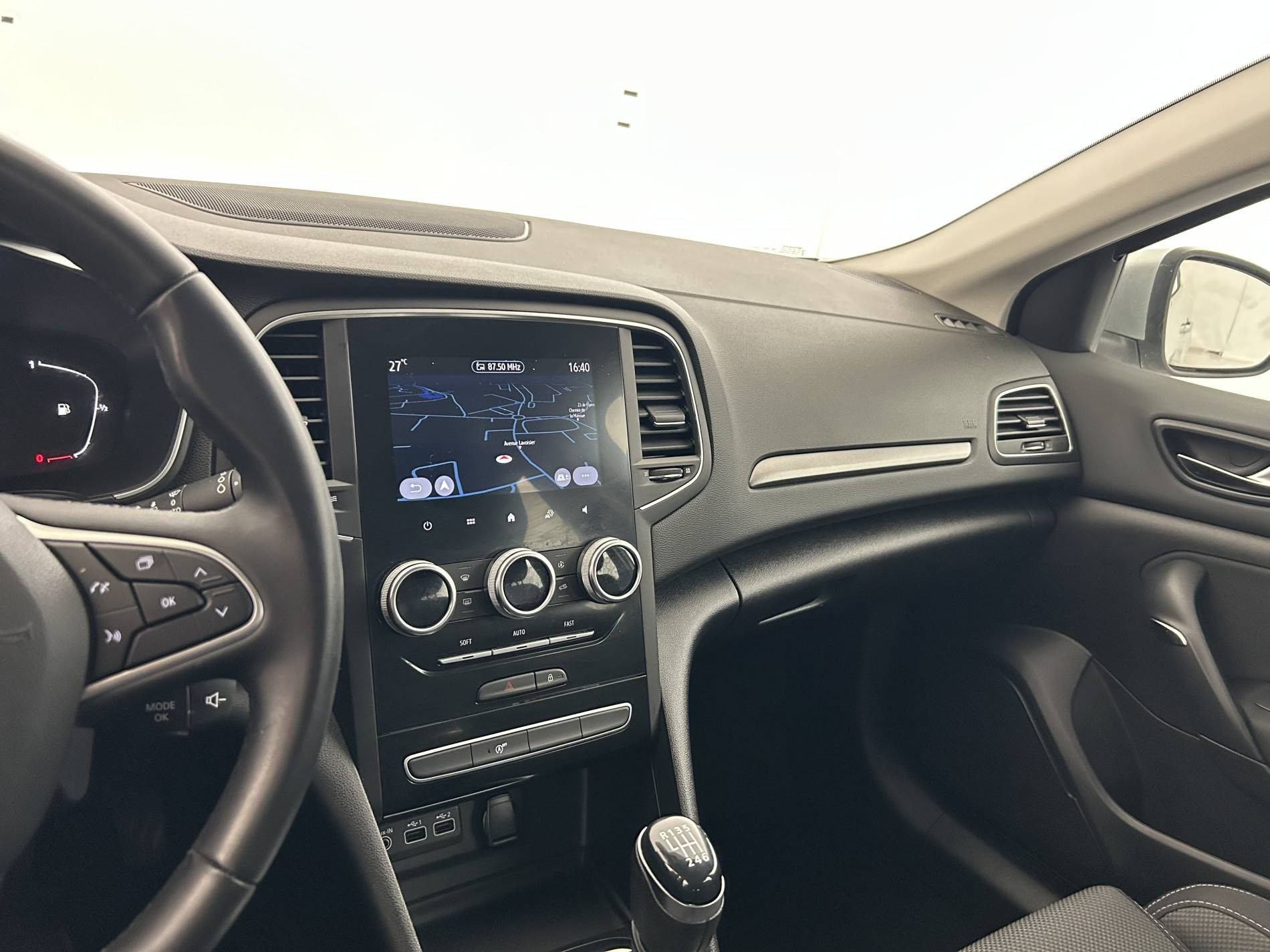 Vente en ligne Renault Megane 4 Estate  Blue dCi 115 au prix de 14 990 €