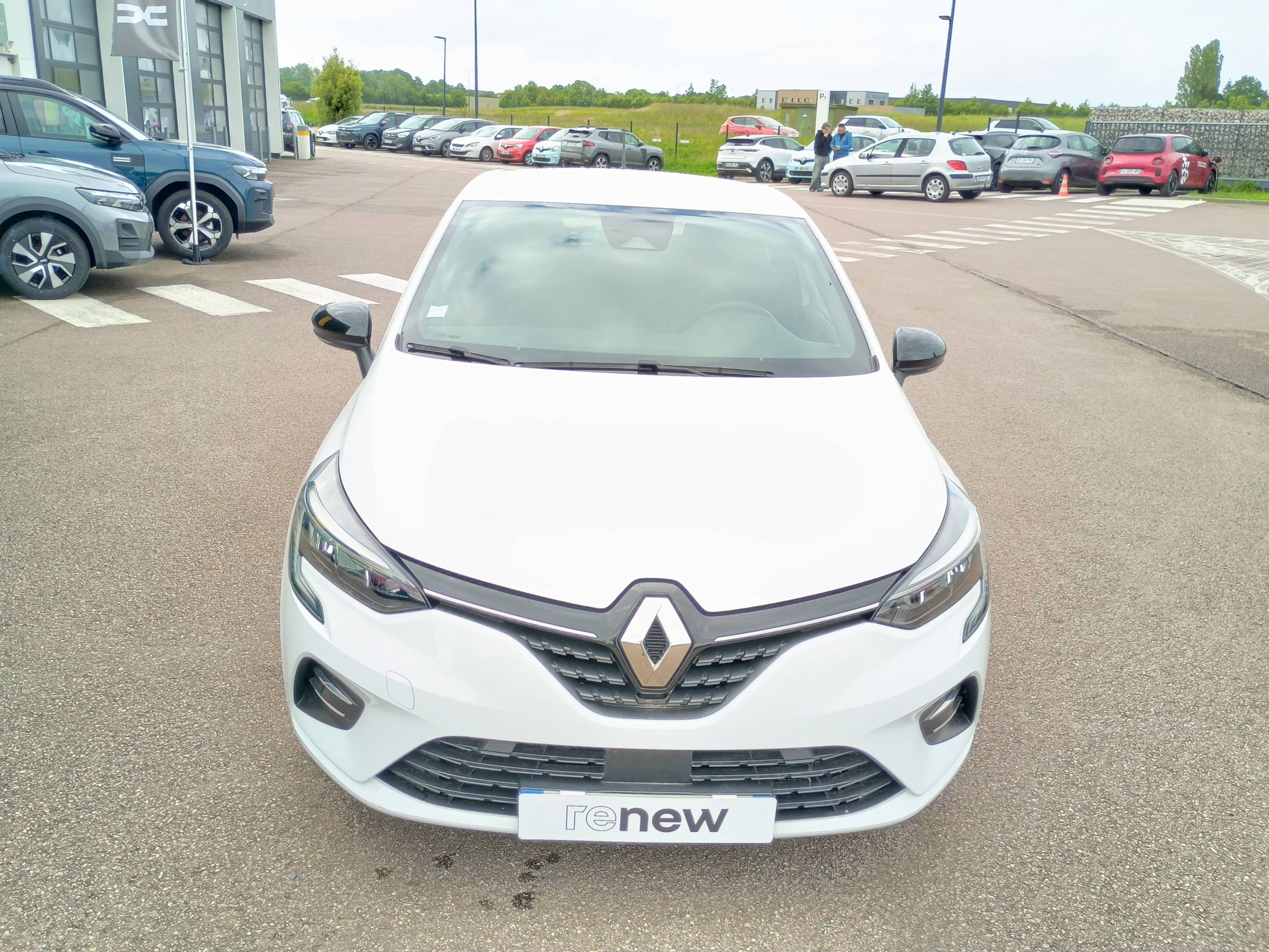 Vente en ligne Renault Clio 5 Clio TCe 90 - 21N au prix de 14 490 €