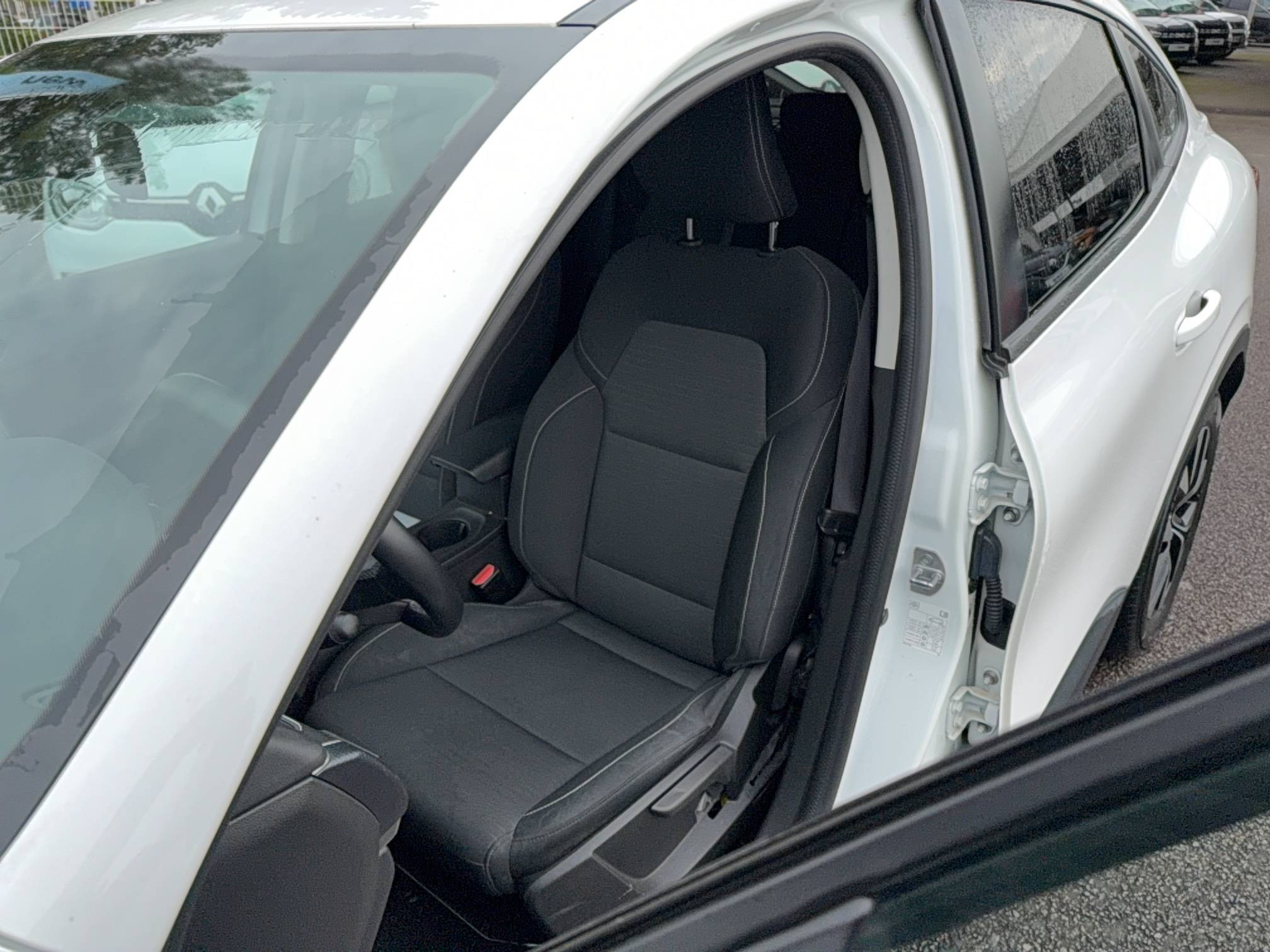 Vente en ligne Renault Arkana  E-Tech hybride 145 - 22 au prix de 17 790 €