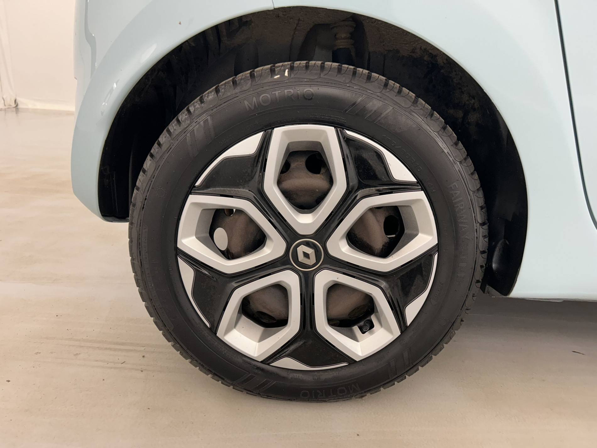 Vente en ligne Renault Twingo 3  SCe 65 - 21 au prix de 10 490 €