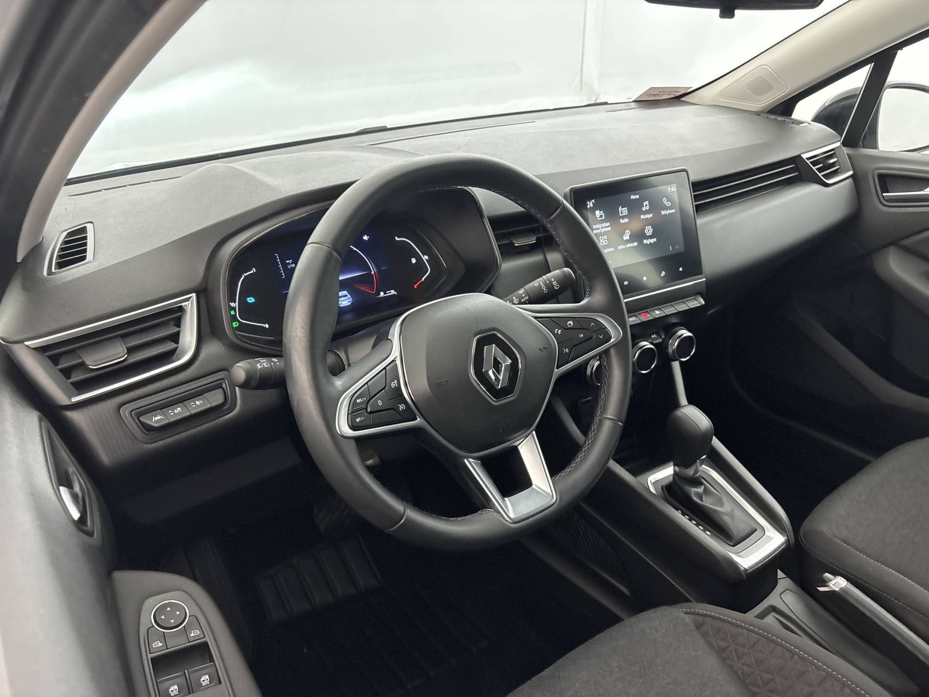 Vente en ligne Renault Clio 5 Clio E-Tech full hybrid 145 au prix de 14 990 €