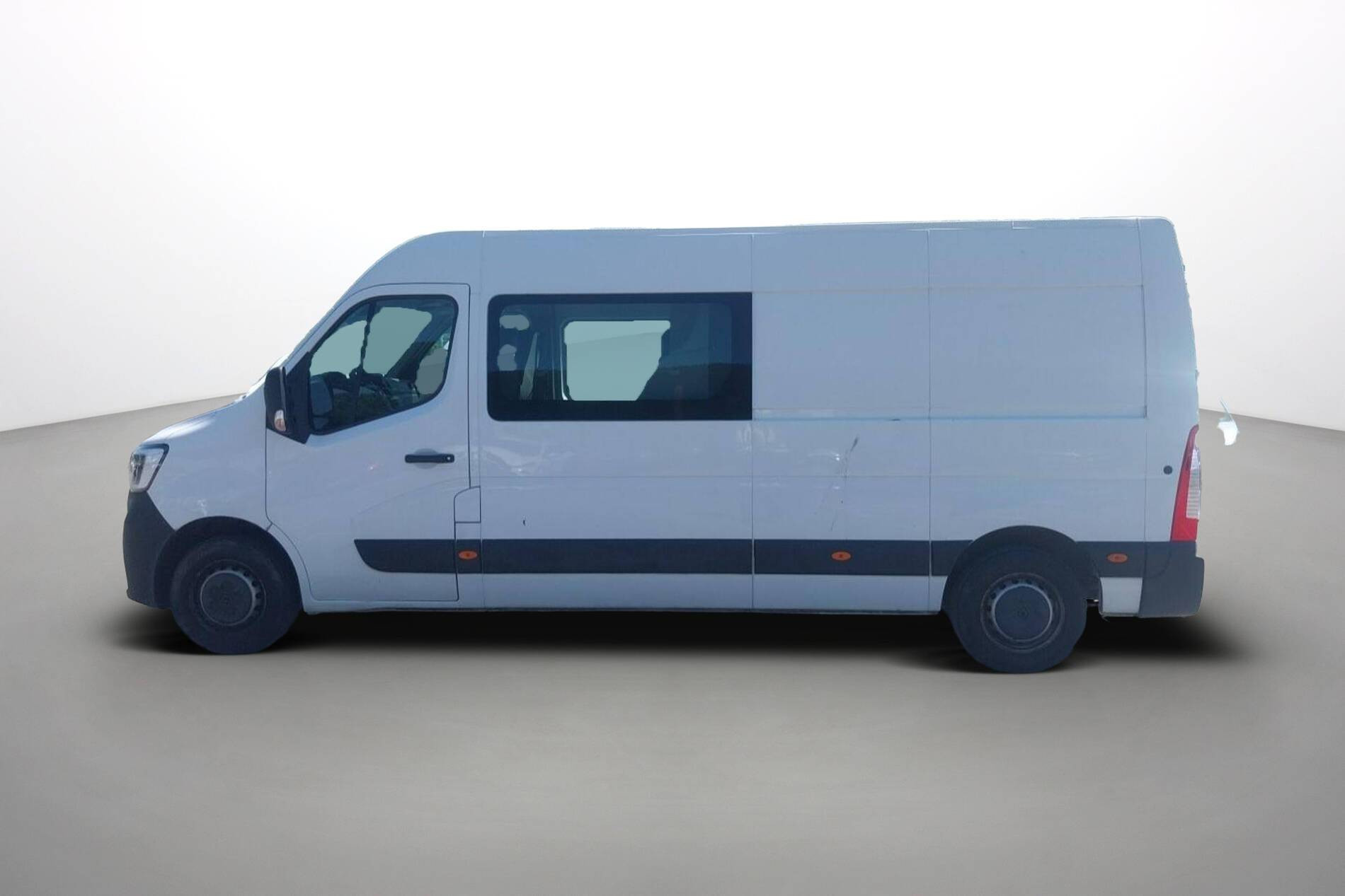 Vente en ligne Renault Master Fourgon MASTER CA TRAC F3500 L3H2 BLUE DCI 135 au prix de 24 990 €