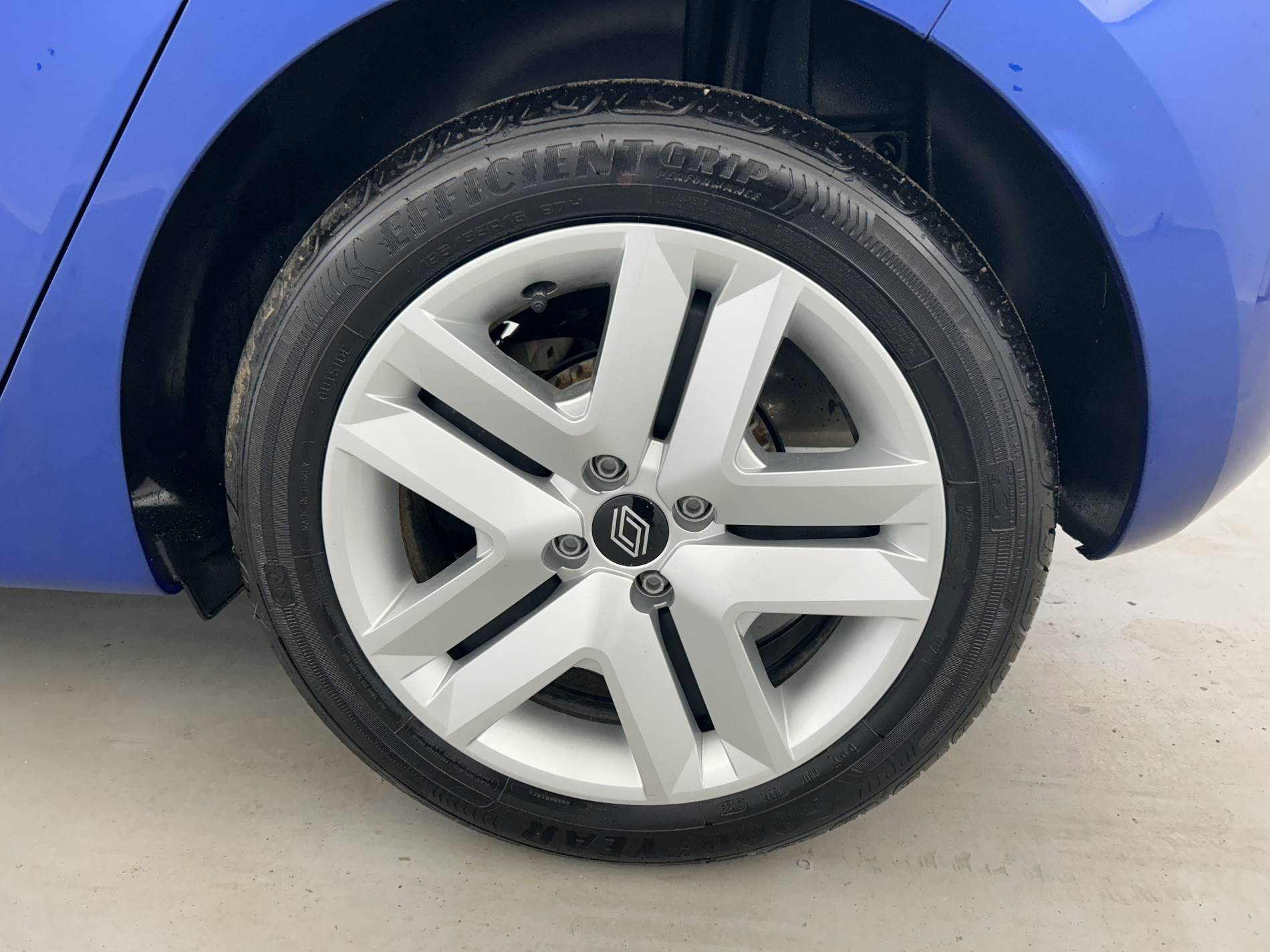 Vente en ligne Renault Clio 5 Clio TCe 90 au prix de 15 990 €