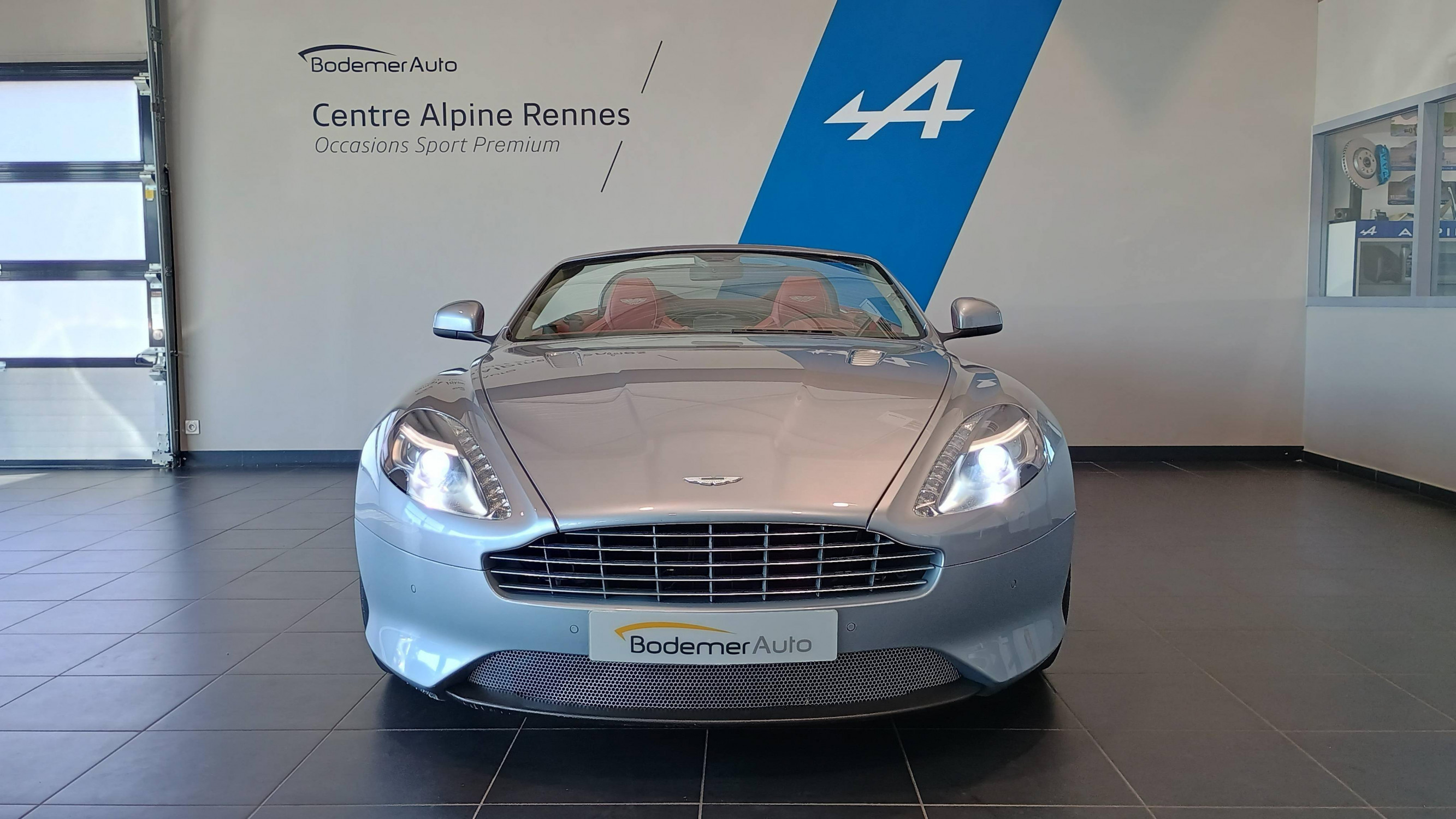 Vente en ligne Aston Martin DB9 DB9 au prix de 99 990 €