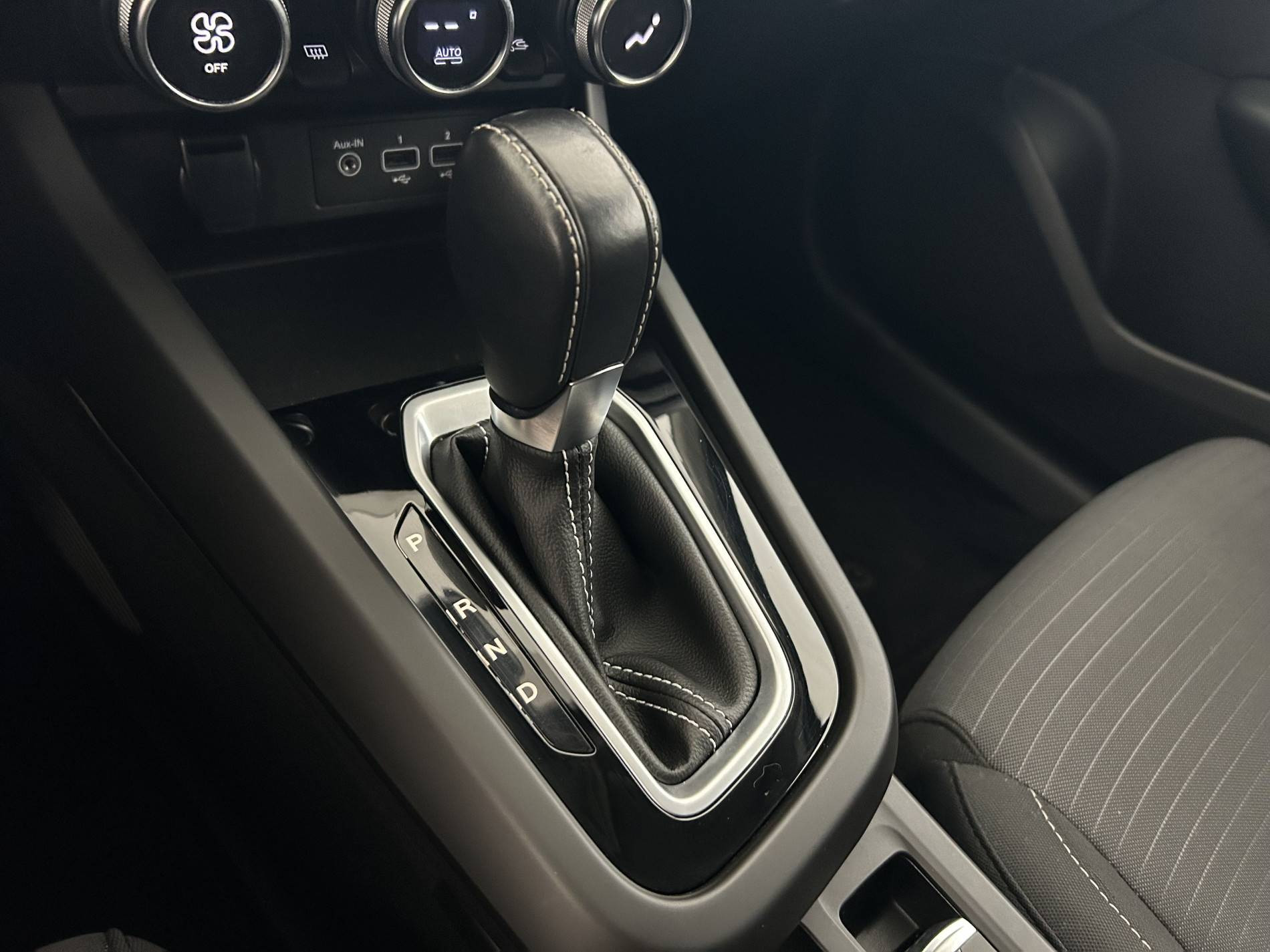 Vente en ligne Renault Arkana  mild hybrid 140 EDC FAP - 22 au prix de 18 790 €