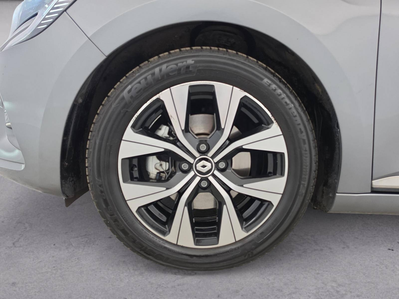 Vente en ligne Renault Clio 5 Clio E-Tech full hybrid 145 au prix de 16 140 €
