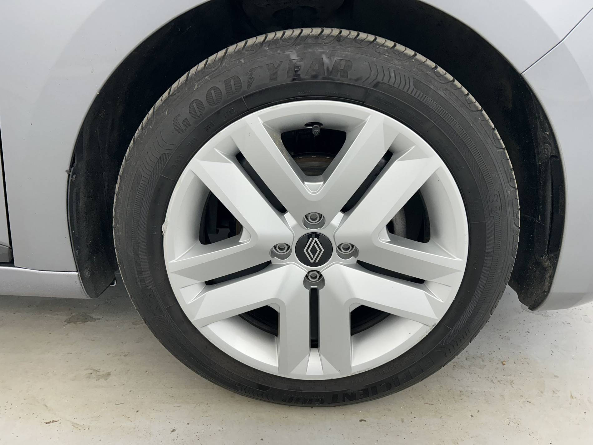 Vente en ligne Renault Clio 5 Clio TCe 90 au prix de 14 975 €
