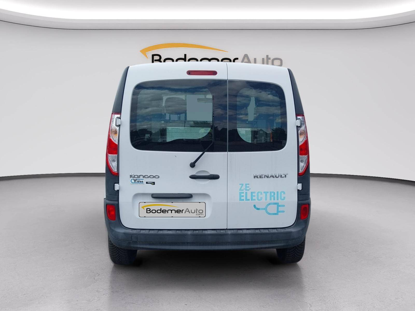 Vente en ligne Renault Kangoo Electrique KANGOO Z.E. 33 au prix de 14 990 €