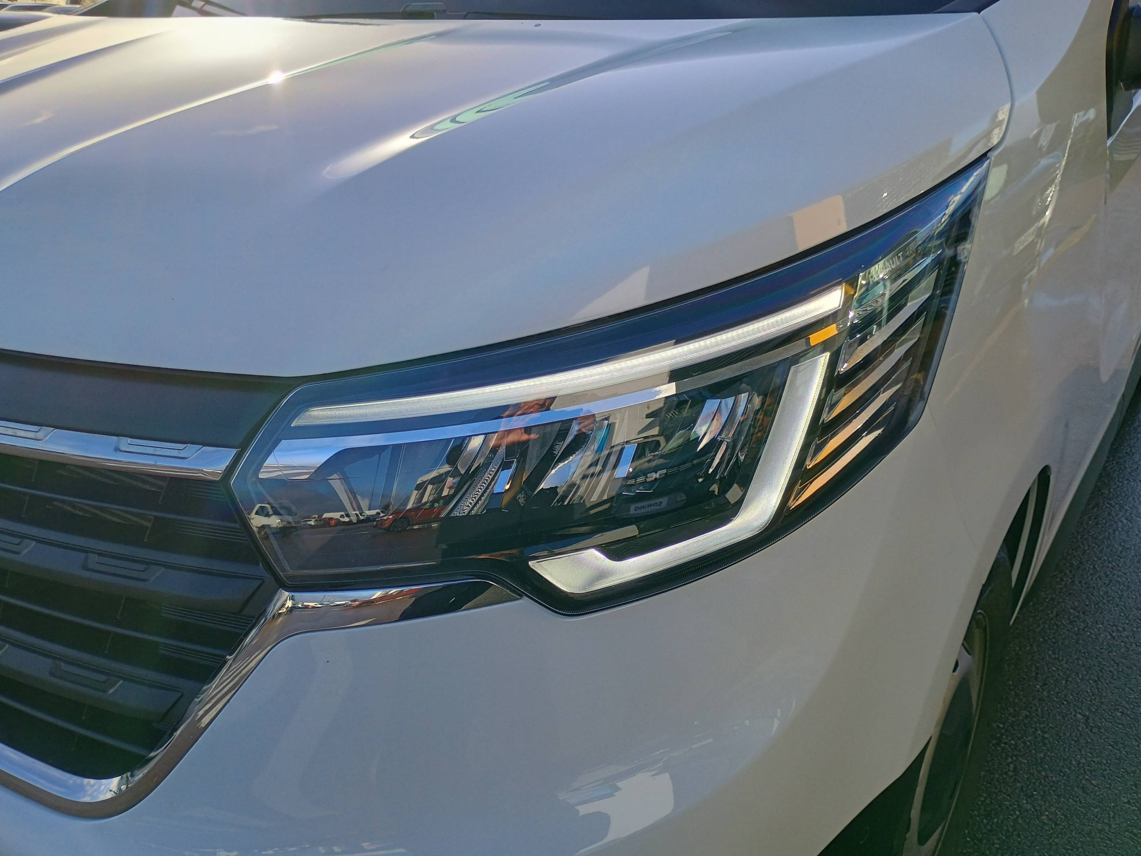 Vente en ligne Renault Trafic Cabine Approfondie TRAFIC CA L2H1 3T BLUE DCI 170 AUTO au prix de 37 991 €