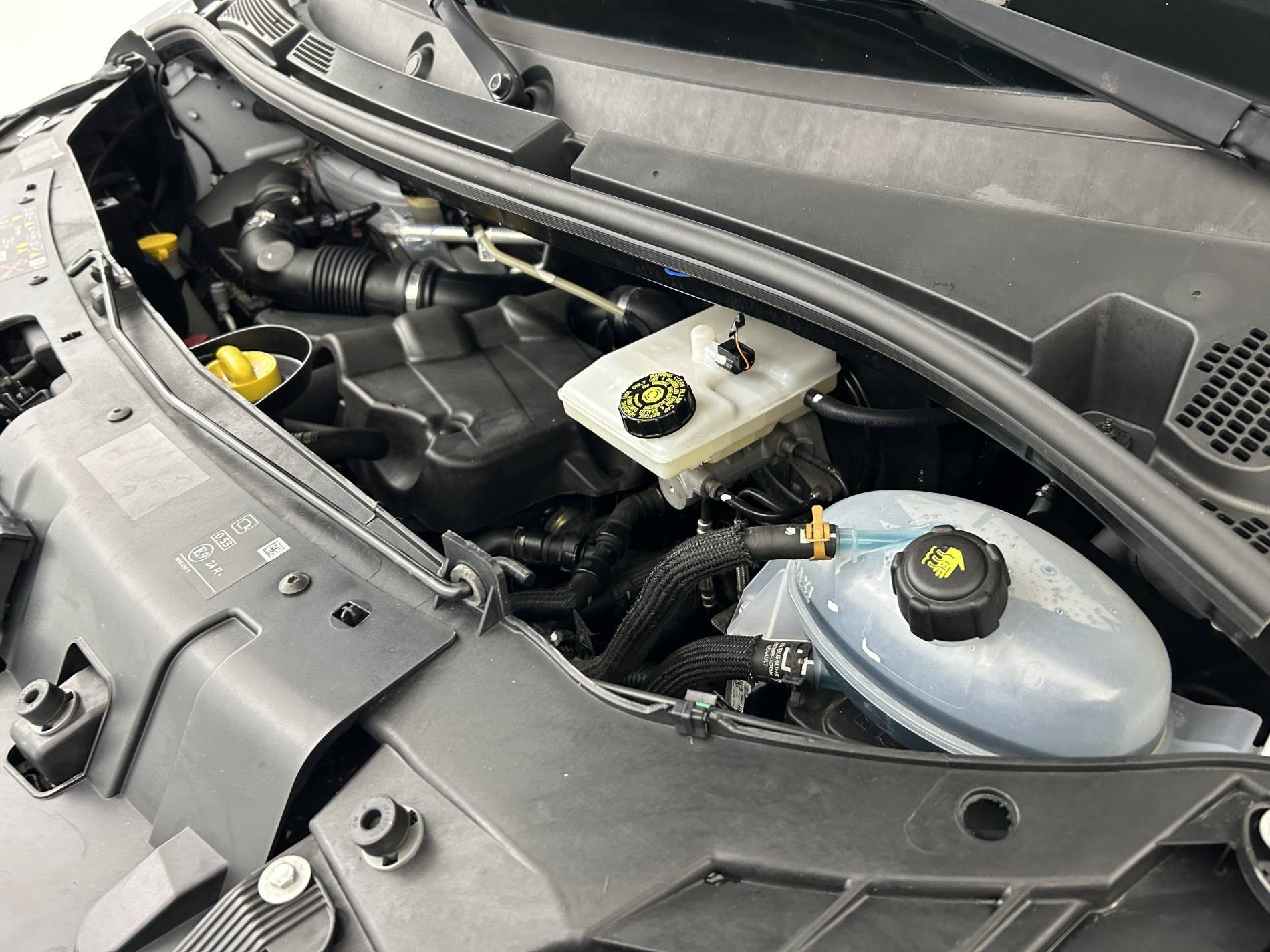 Vente en ligne Renault Master Fourgon MASTER FGN TRAC F3500 L3H3 BLUE DCI 135 au prix de 28 990 €