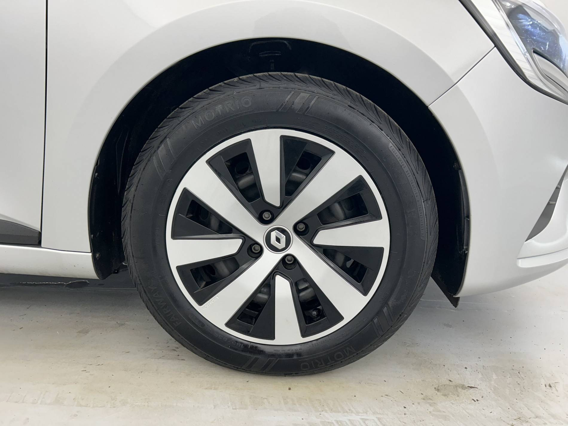 Vente en ligne Renault Clio 5 Clio TCe 90 au prix de 13 990 €