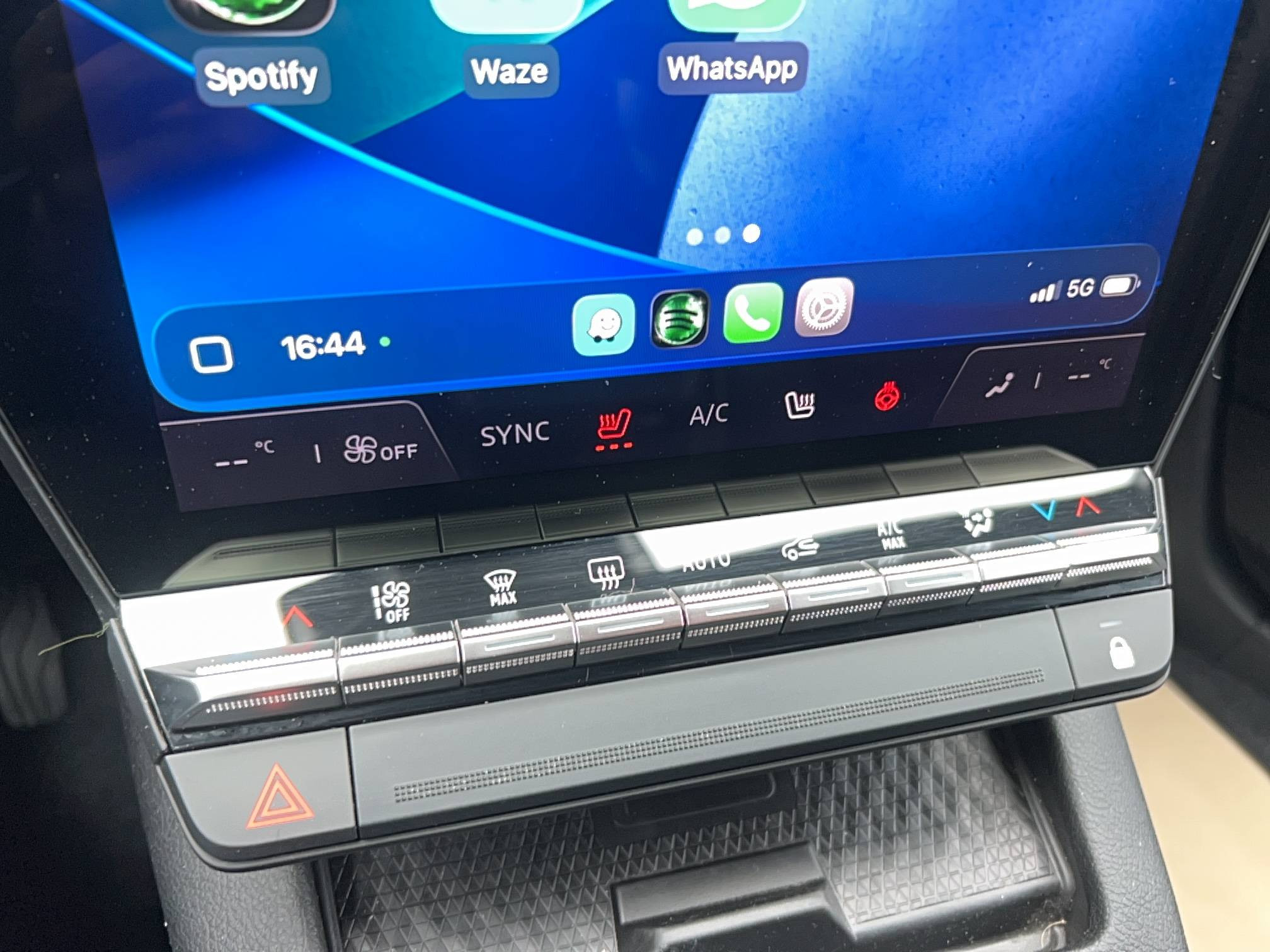 Vente en ligne Renault Megane E-Tech  EV60 220 ch super charge au prix de 24 890 €