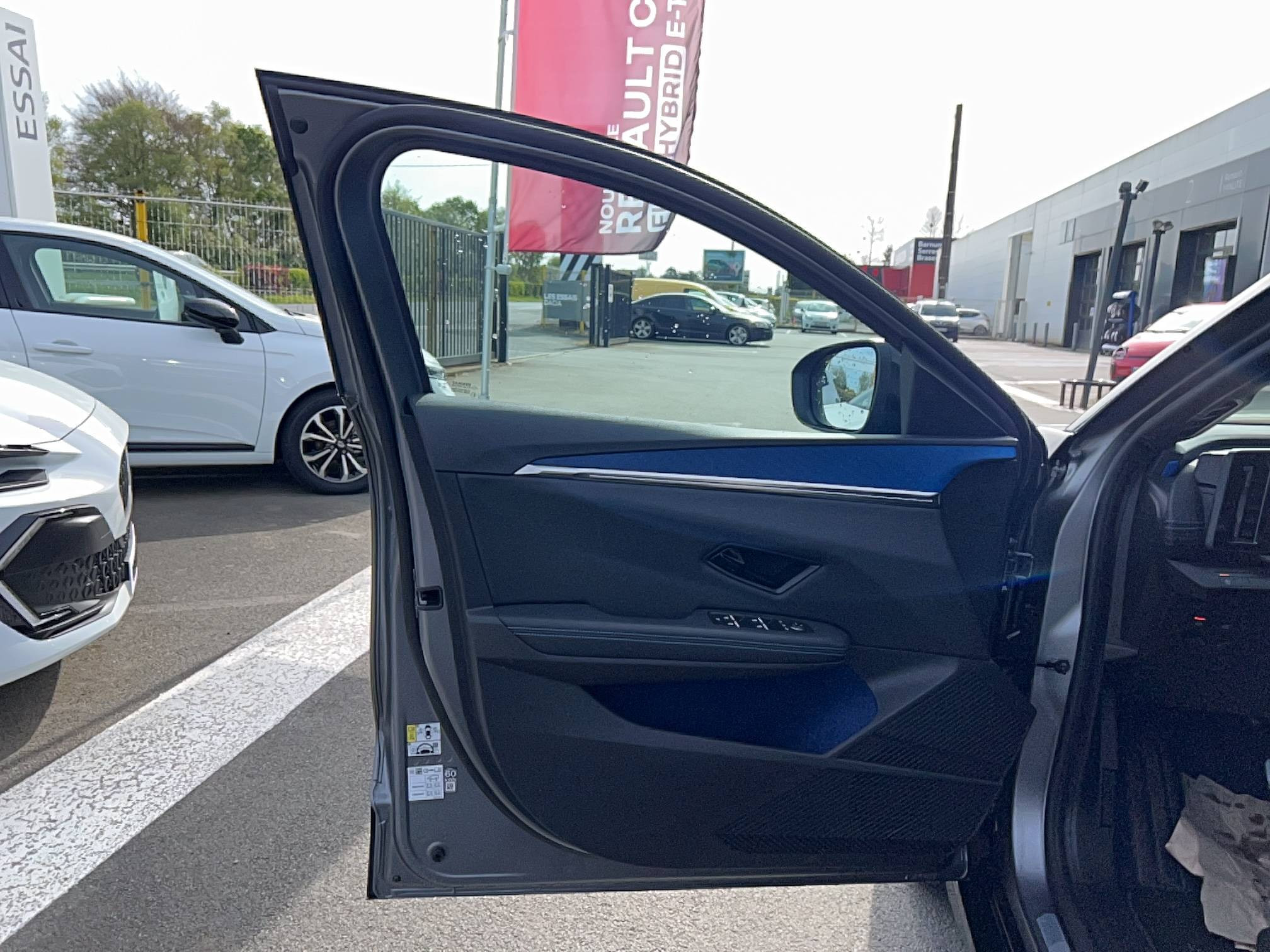 Vente en ligne Renault Megane E-Tech  220 ch autonomie confort au prix de 42 990 €