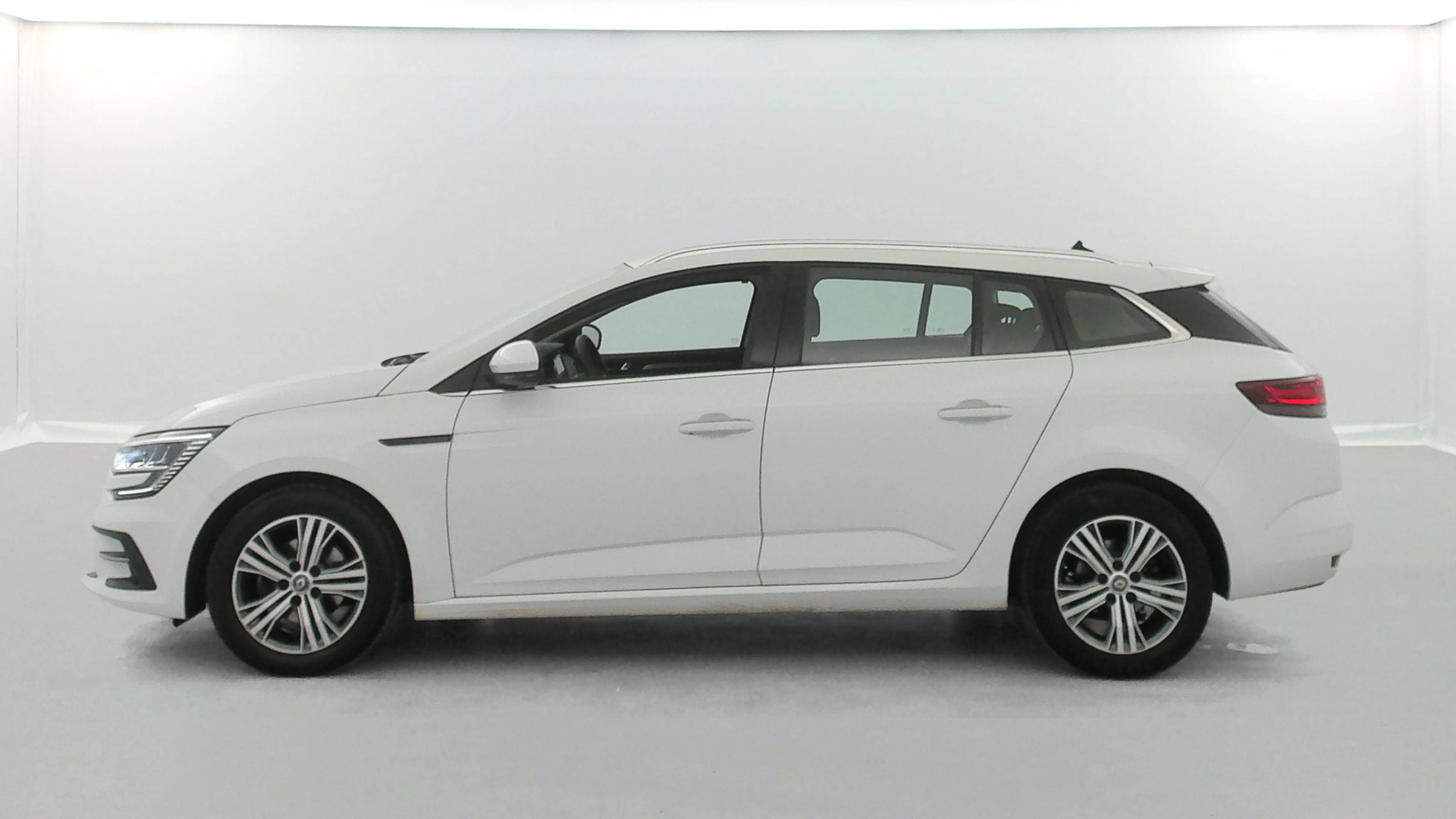 Vente en ligne Renault Megane 4 Estate  Blue dCi 115 au prix de 18 490 €