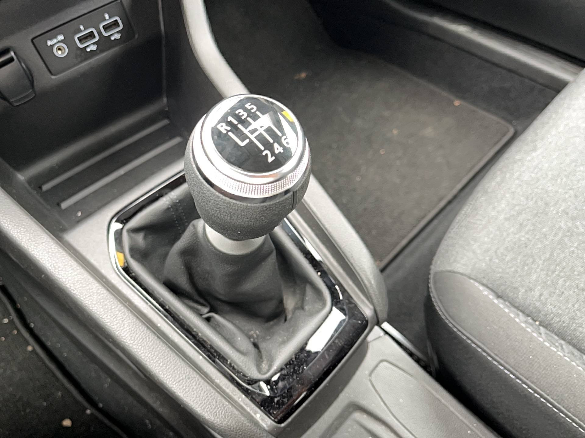 Vente en ligne Renault Clio 5 Clio TCe 90 - 21 au prix de 13 491 €