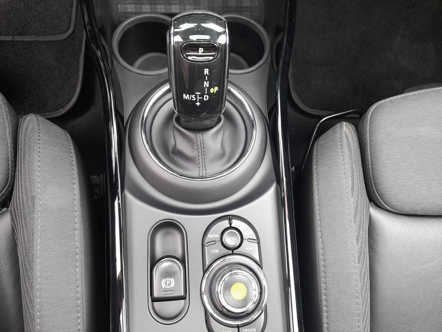 Vente en ligne Mini Clubman Clubman Cooper 136 ch BVA7 au prix de 17 900 €