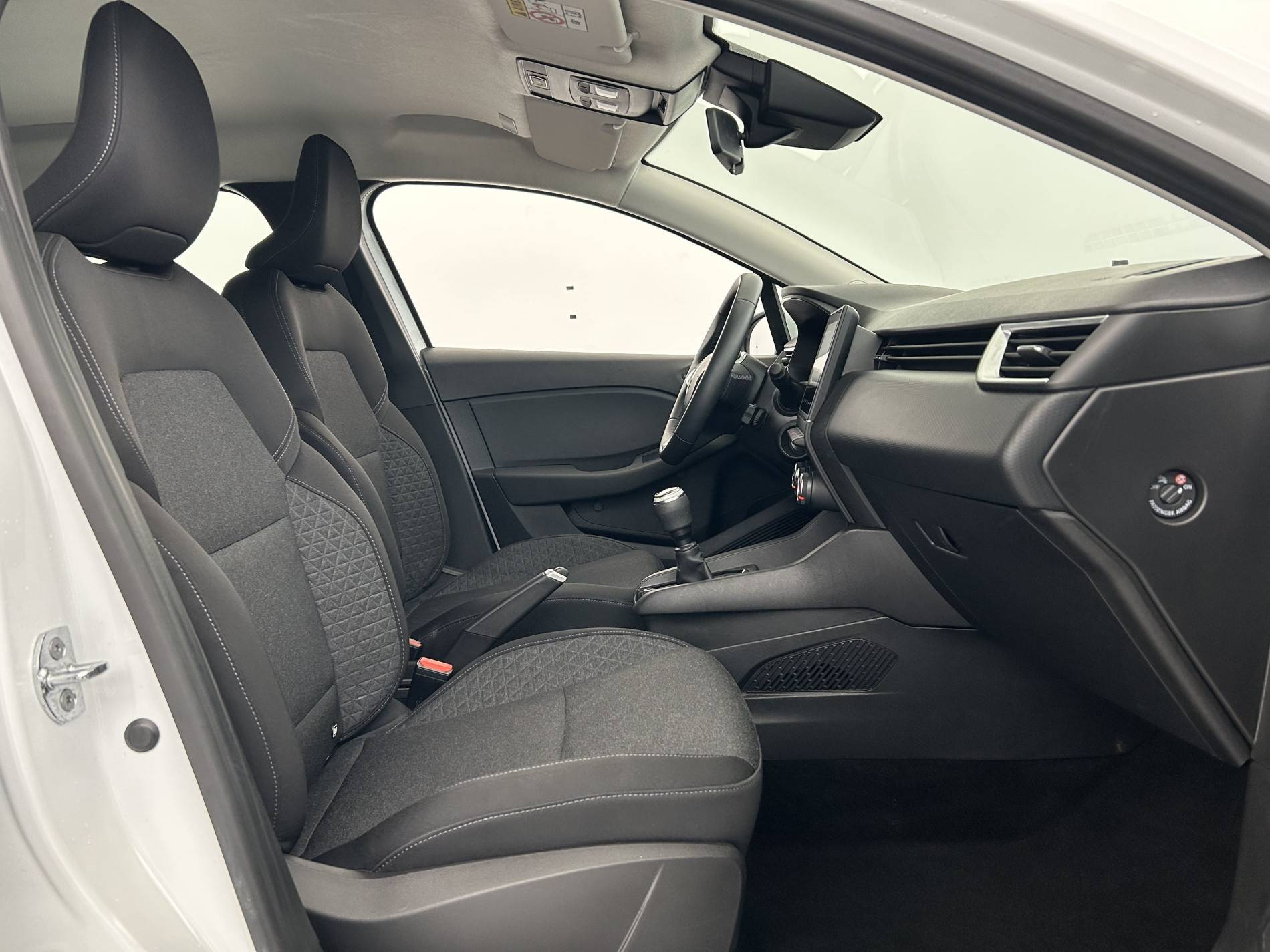 Vente en ligne Renault Clio 5 Clio SCe 65 - 21N au prix de 12 390 €