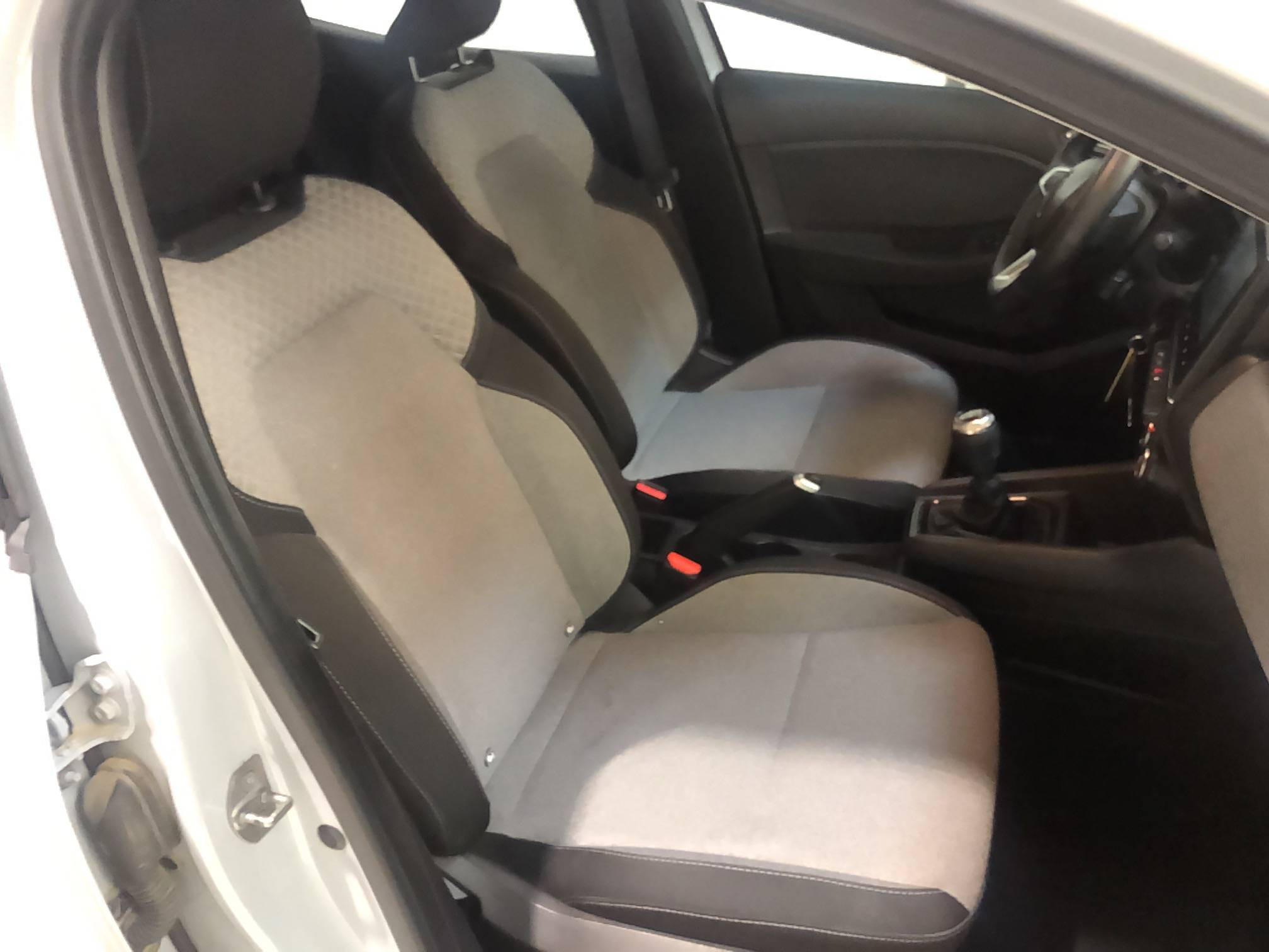 Vente en ligne Renault Clio 5 Clio TCe 90 au prix de 15 990 €