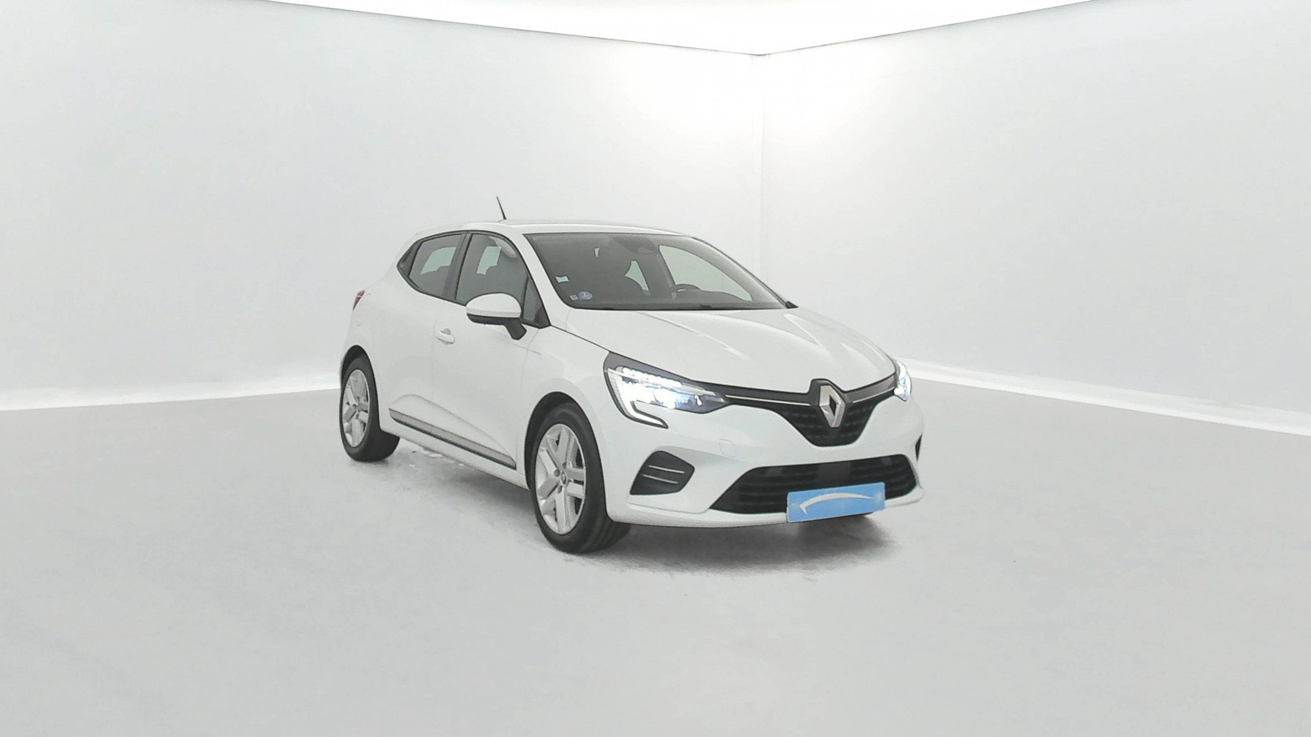 Vente en ligne Renault Clio 5 Clio E-Tech 140 - 21N au prix de 16 590 €