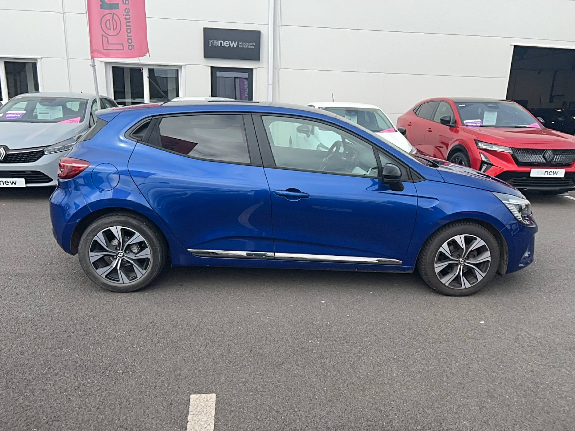 Vente en ligne Renault Clio 5 Clio TCe 90 au prix de 13 900 €
