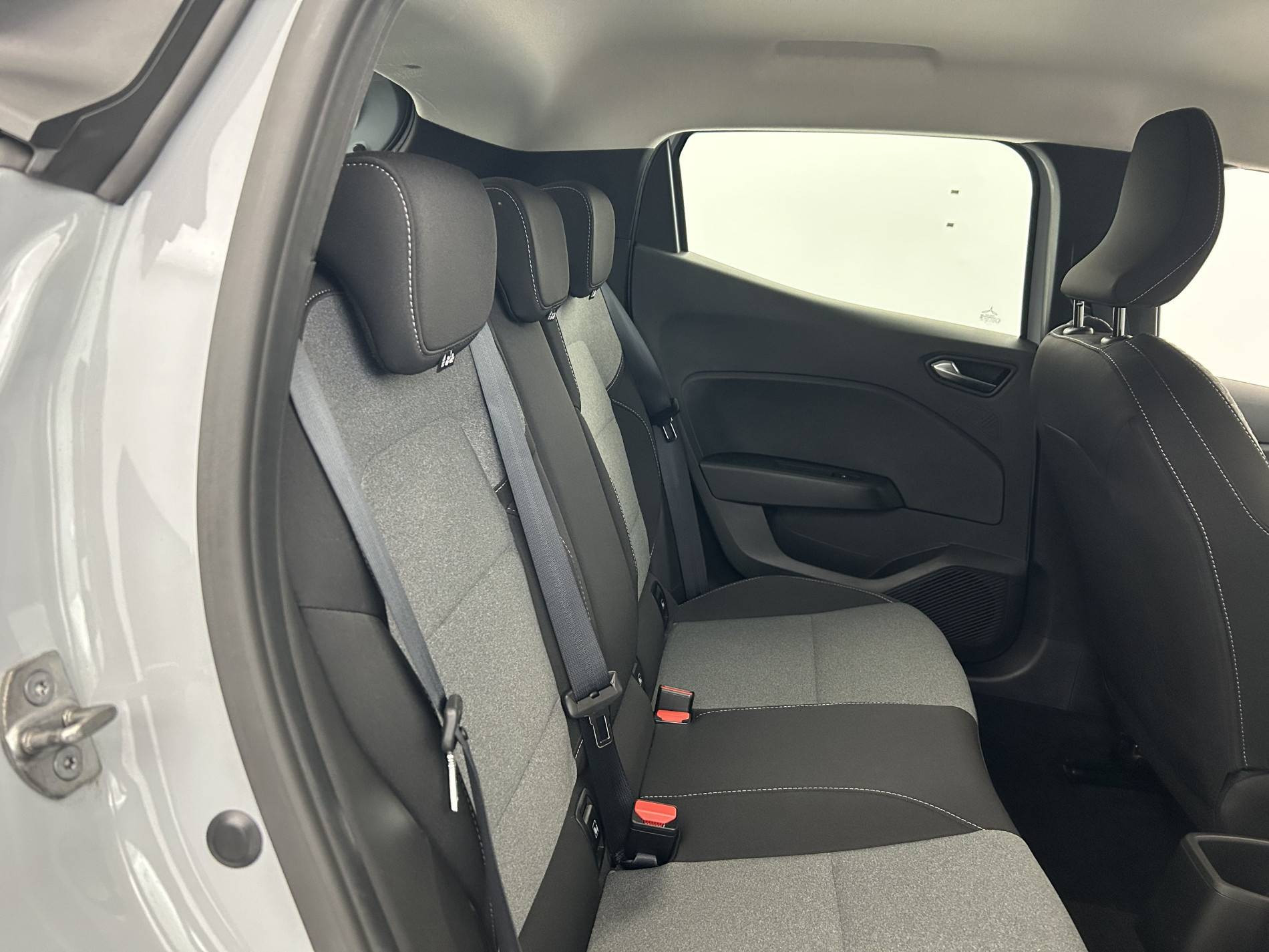 Vente en ligne Renault Clio 5 Clio TCe 90 au prix de 15 790 €