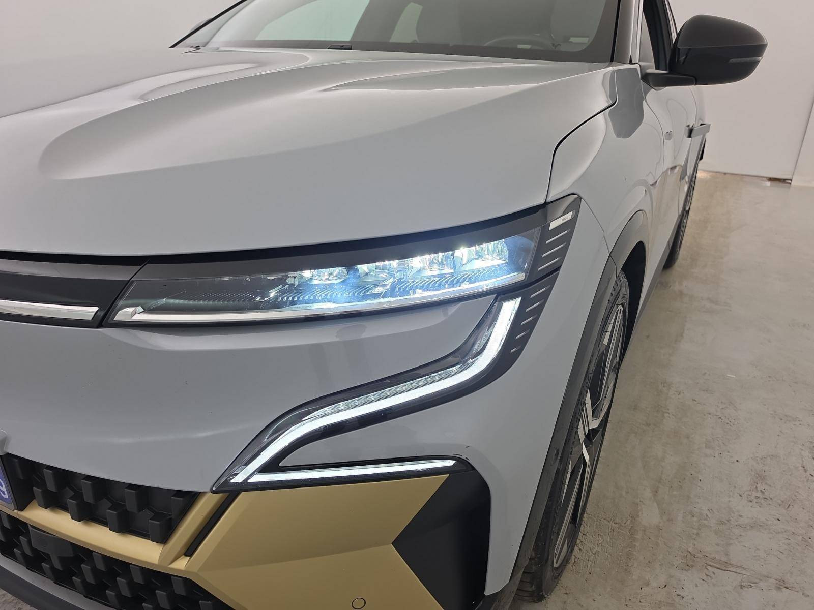Vente en ligne Renault Megane E-Tech  EV60 220 ch super charge au prix de 25 499 €
