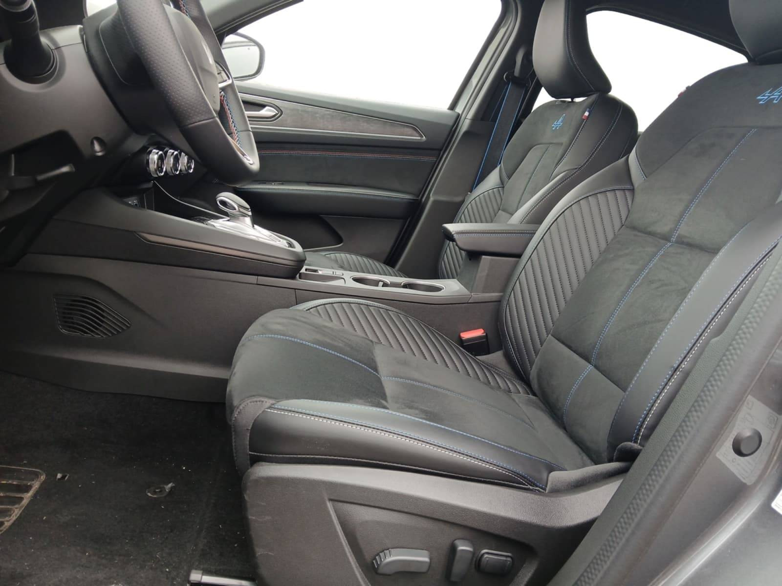 Vente en ligne Renault Arkana  E-Tech full hybrid 145 GSR2 au prix de 28 990 €