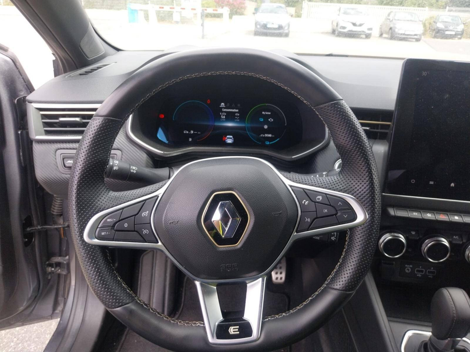 Vente en ligne Renault Clio 5 Clio E-Tech full hybrid 145 au prix de 17 990 €