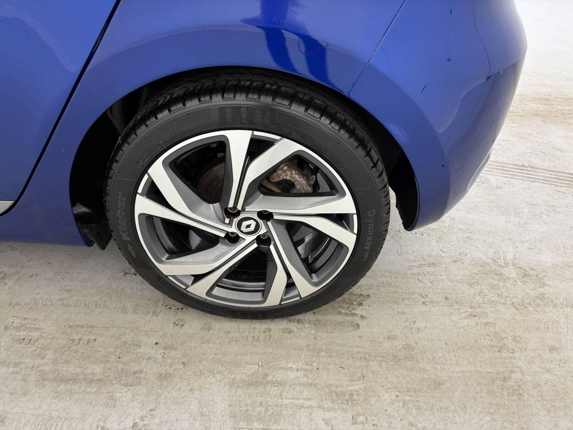 Vente en ligne Renault Clio 5 Clio E-Tech 140 - 21N au prix de 18 300 €
