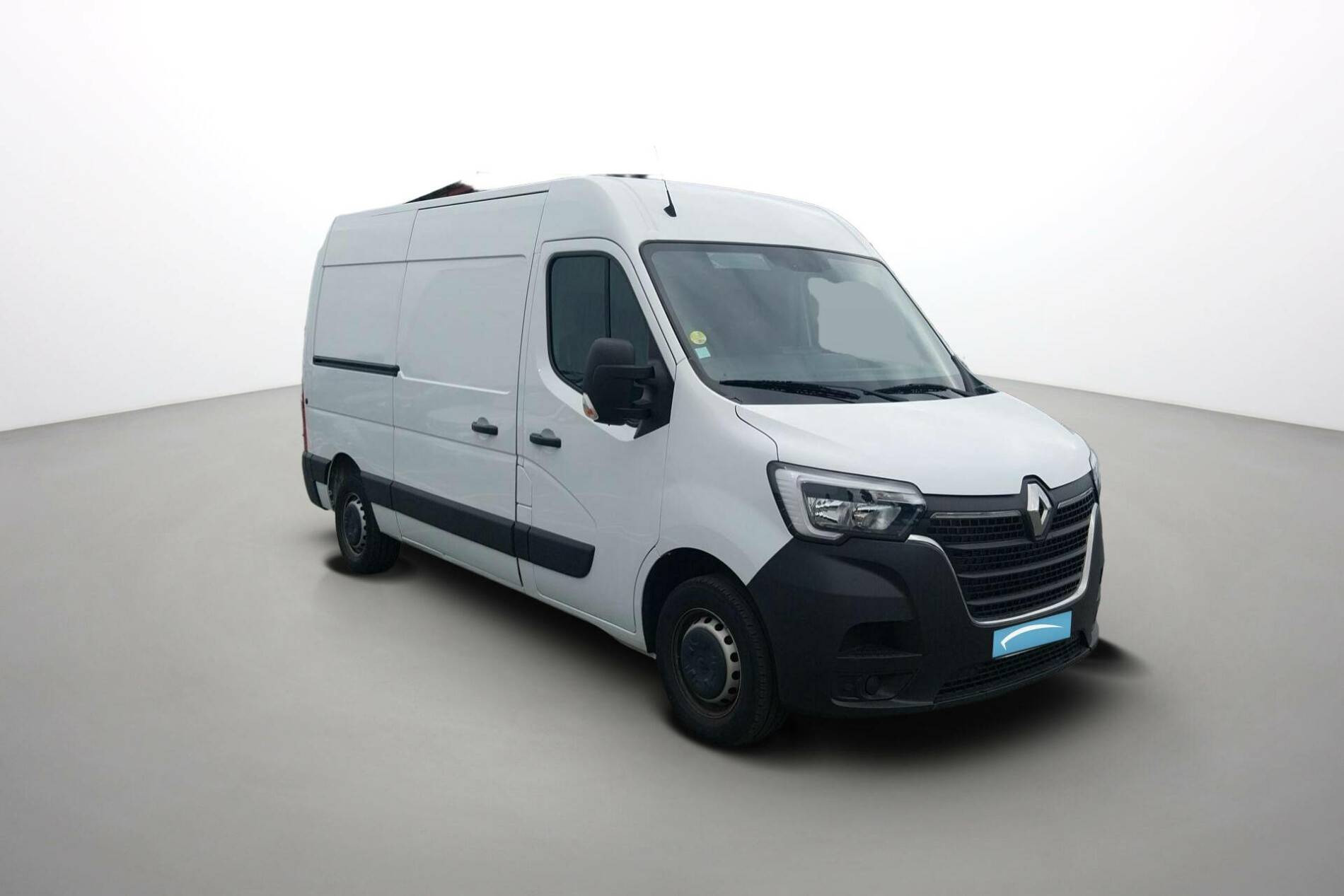 Vente en ligne Renault Master Fourgon MASTER FGN TRAC F3500 L2H2 BLUE DCI 135 au prix de 23 590 €
