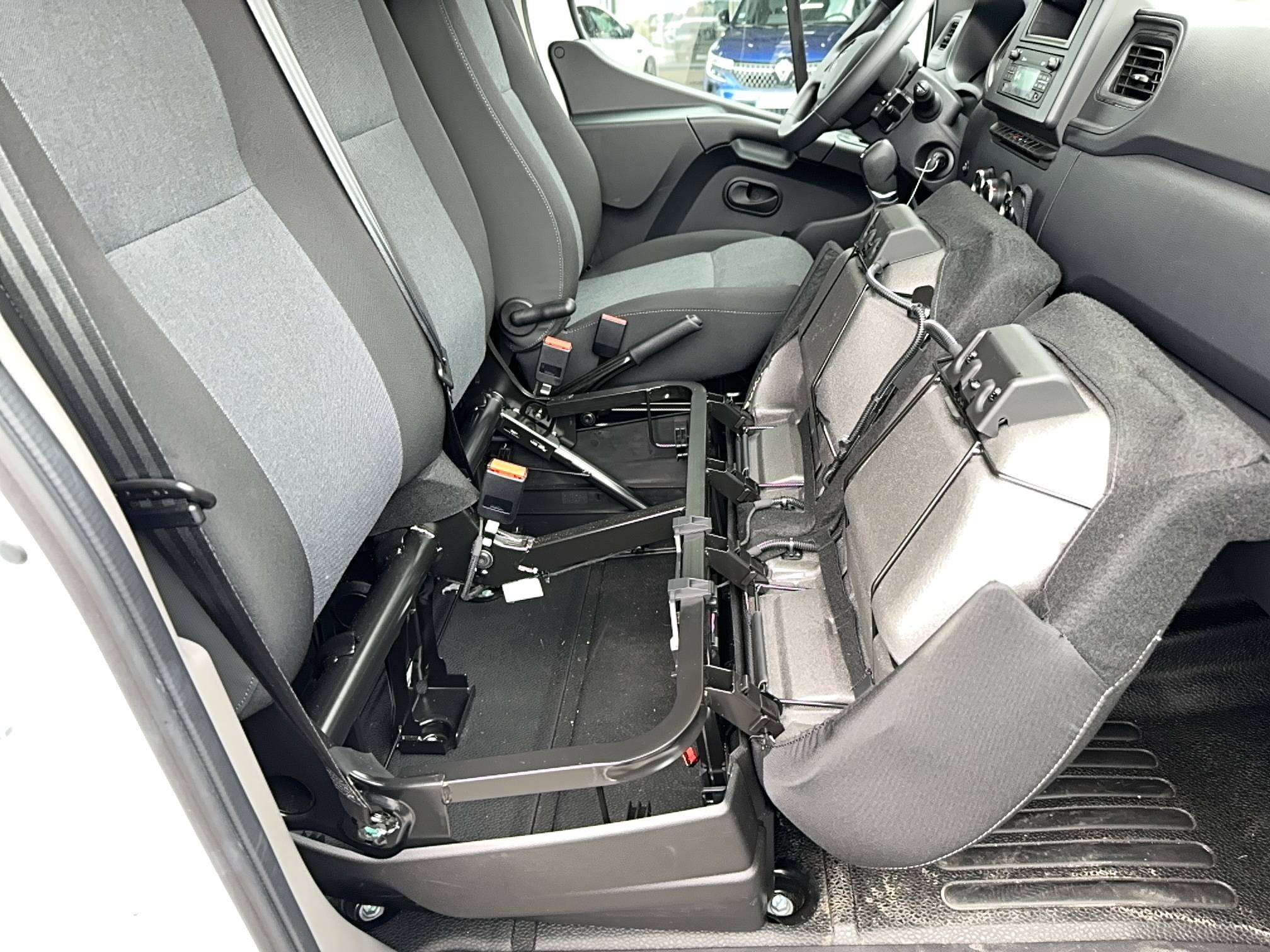 Vente en ligne Renault Master E-Tech MASTER ELECTRIQUE FGN L2H2 F3500 EV52 au prix de 26 900 €