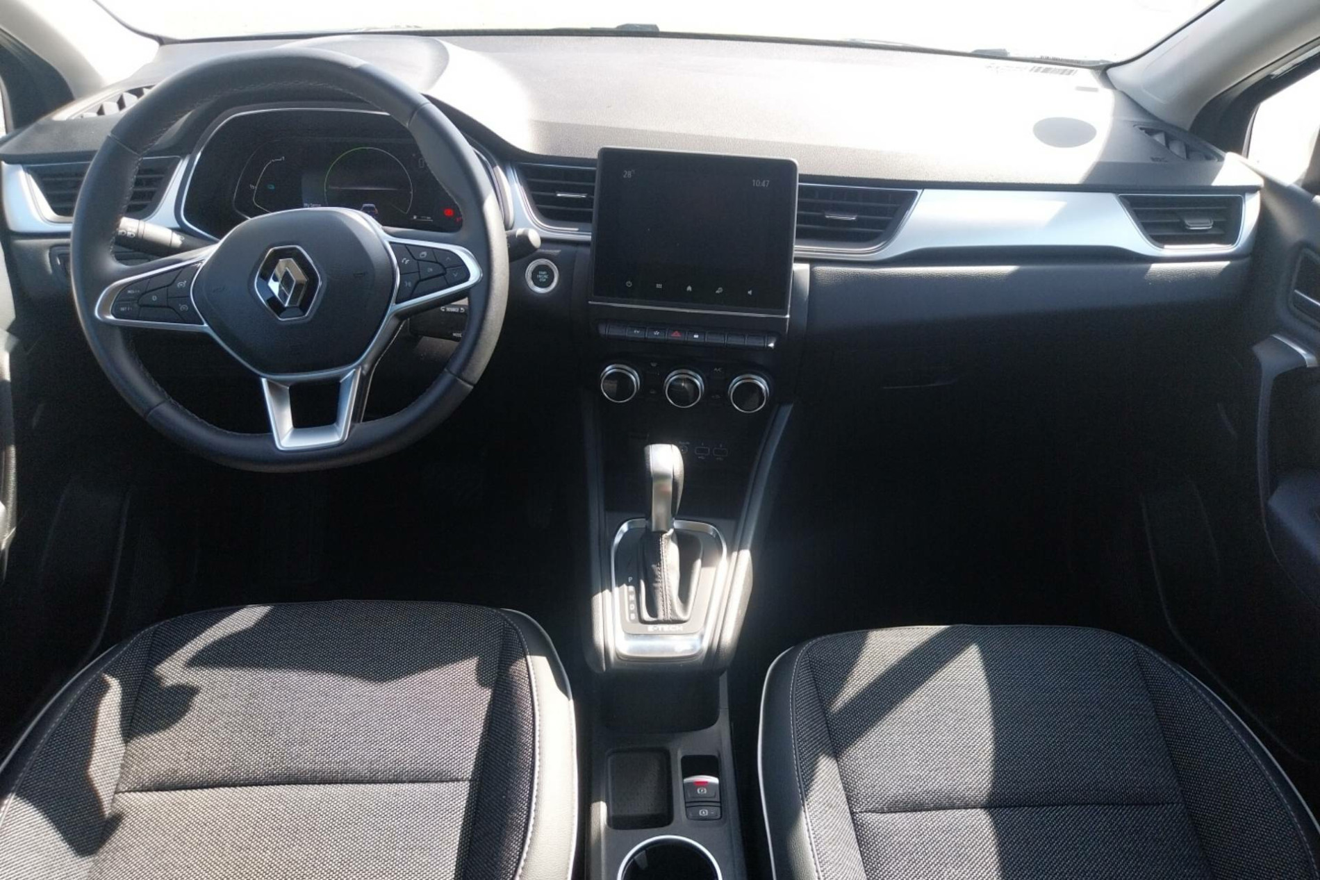 Vente en ligne Renault Captur  E-Tech hybride 145 au prix de 20 570 €