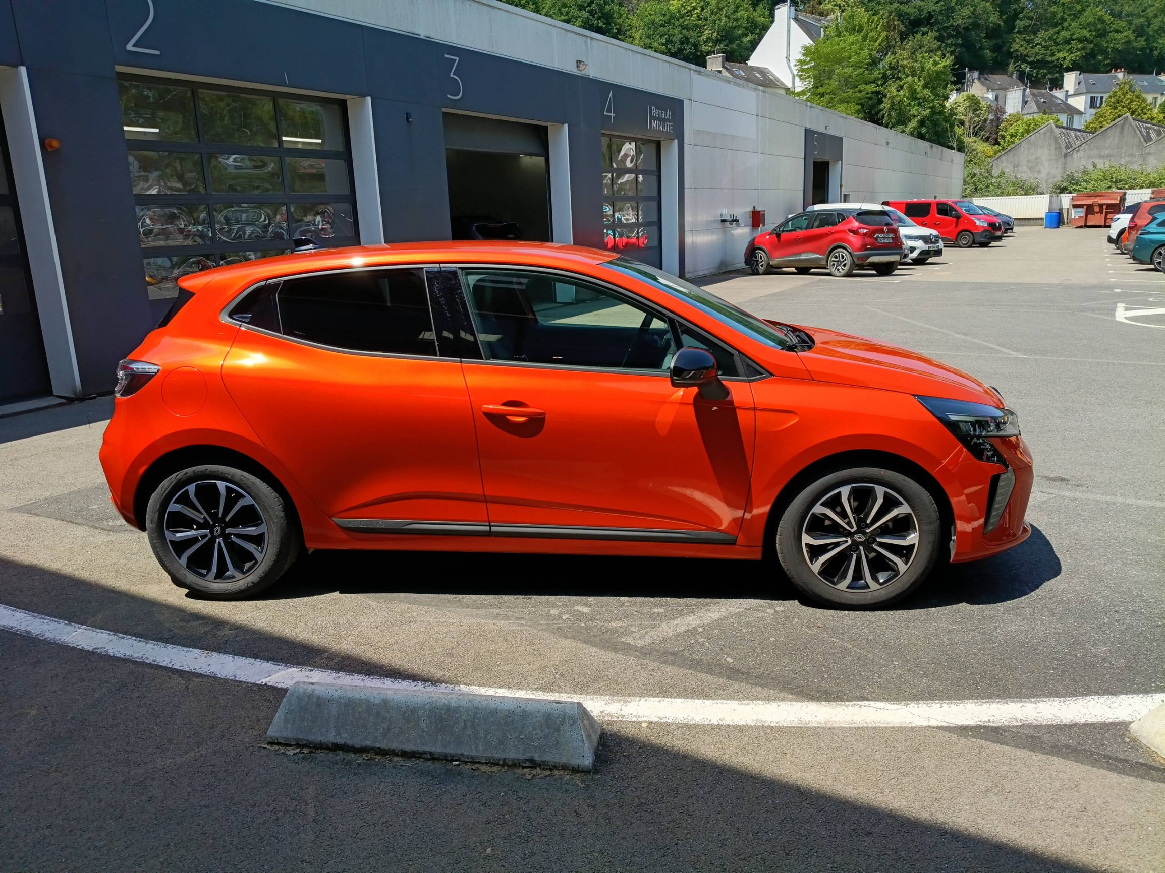 Vente en ligne Renault Clio 5 Clio TCe 90 ch GSR2 au prix de 17 490 €