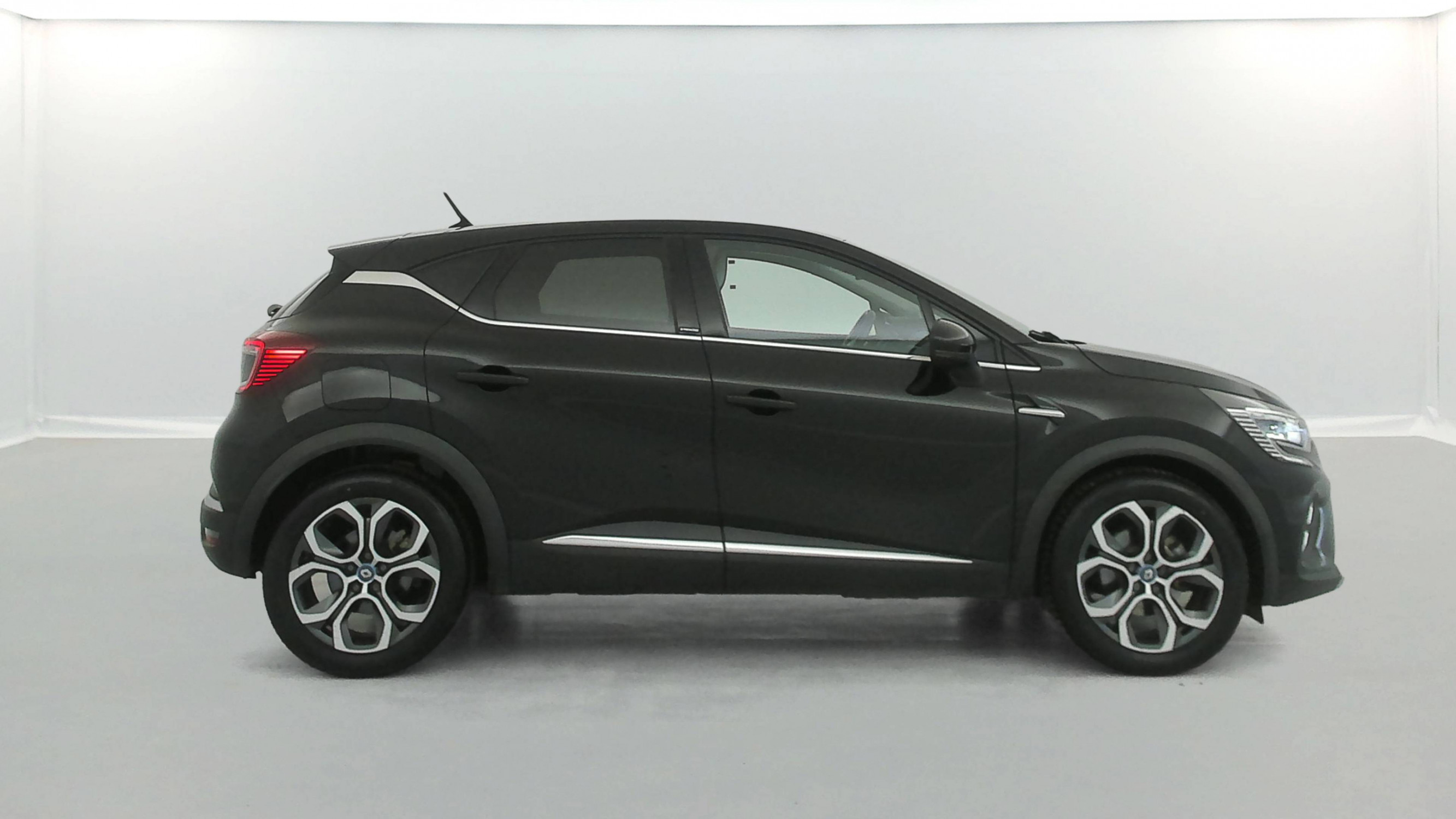 Vente en ligne Renault Captur  E-Tech Plug-in 160 au prix de 15 590 €