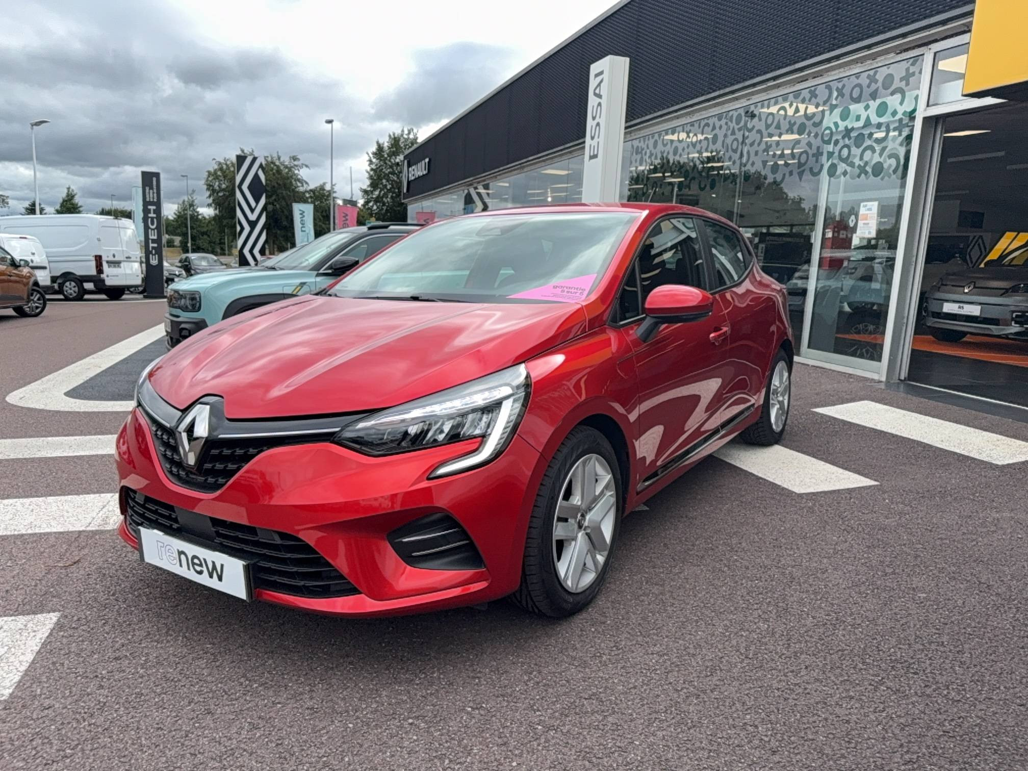 Renault Clio 5 Clio E-Tech 140 - 21N occasion de 2022 en vente à Saint-Lô