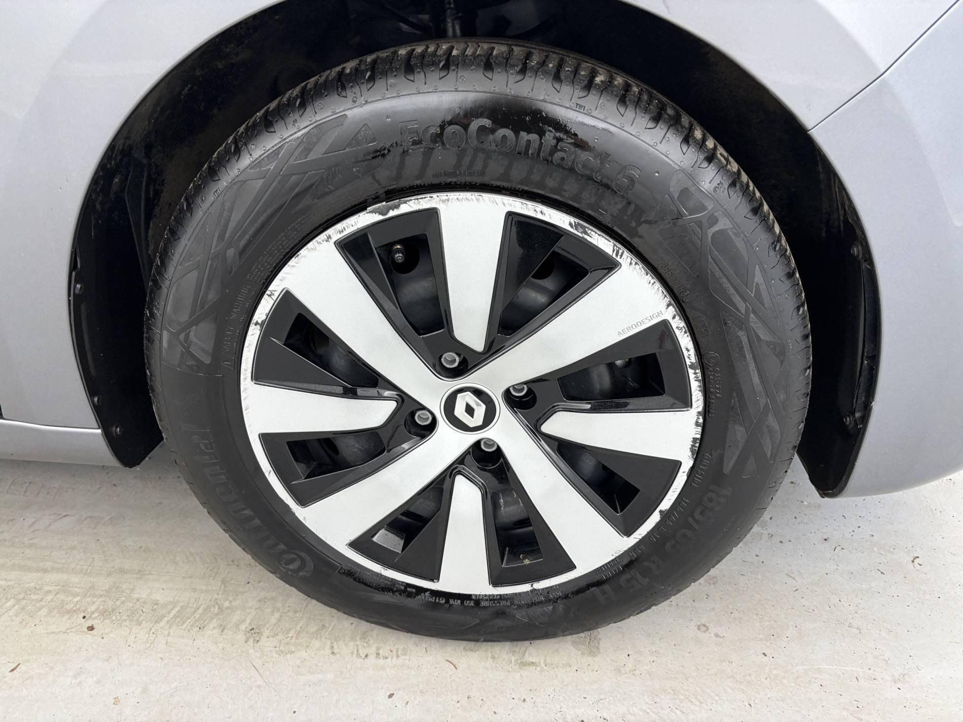 Vente en ligne Renault Clio 5 Clio E-Tech full hybrid 145 au prix de 16 990 €