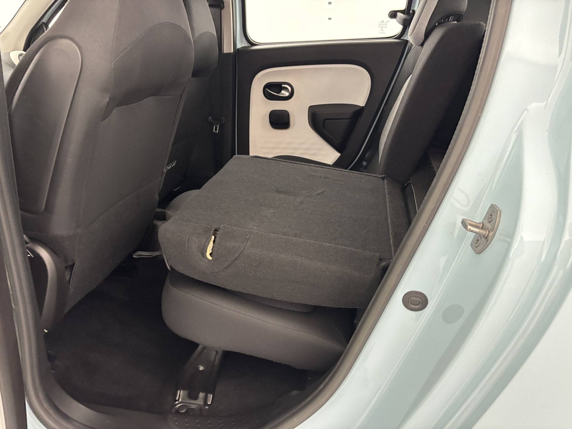Vente en ligne Renault Twingo Electrique Twingo III E-Tech au prix de 12 990 €