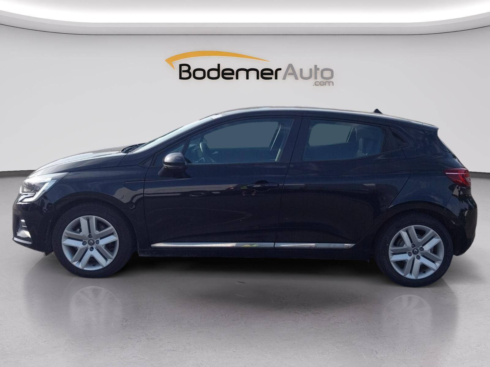 Vente en ligne Renault Clio 5 Clio E-Tech 140 - 21N au prix de 16 990 €