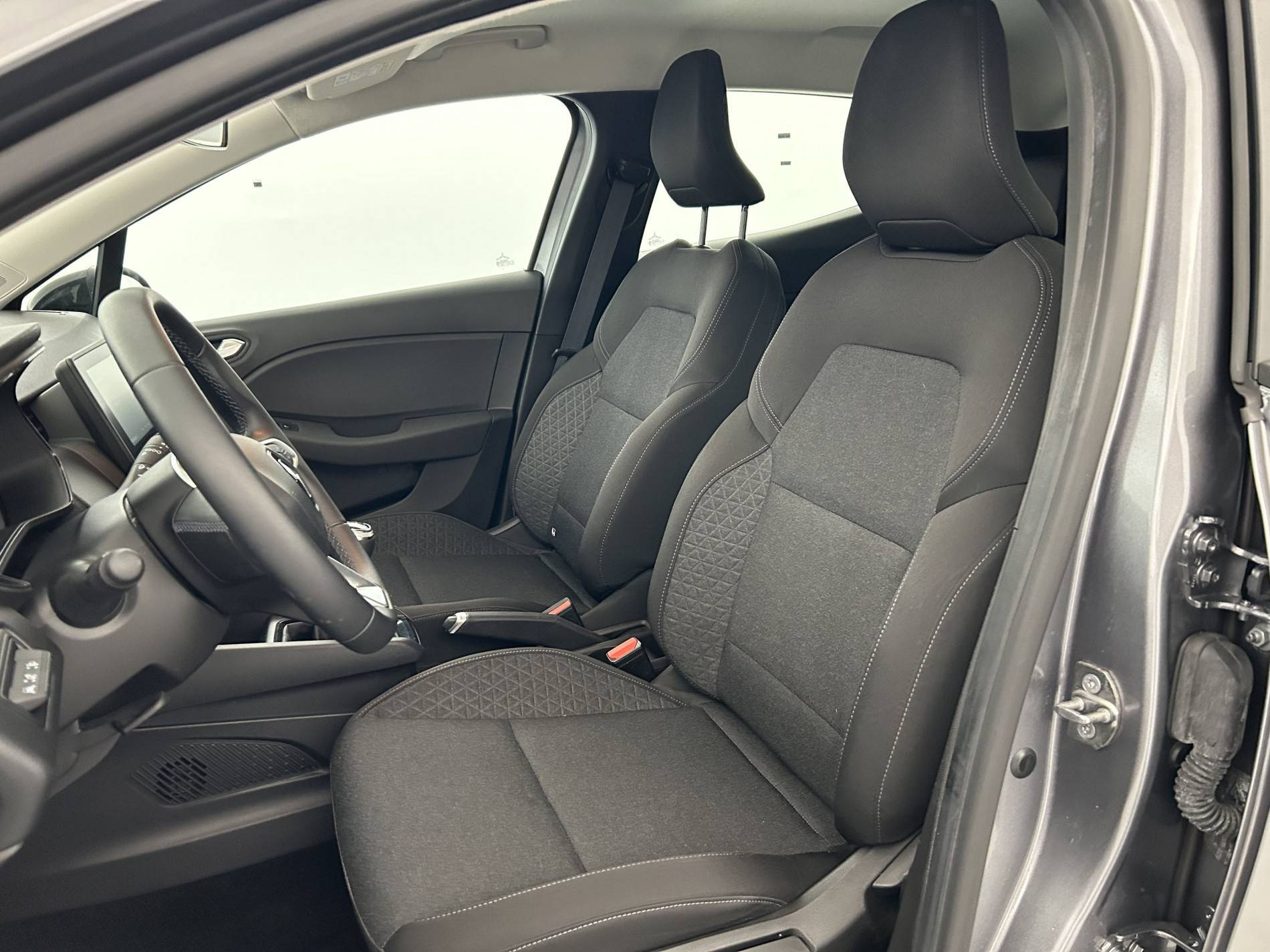 Vente en ligne Renault Clio 5 Clio TCe 90 au prix de 14 500 €