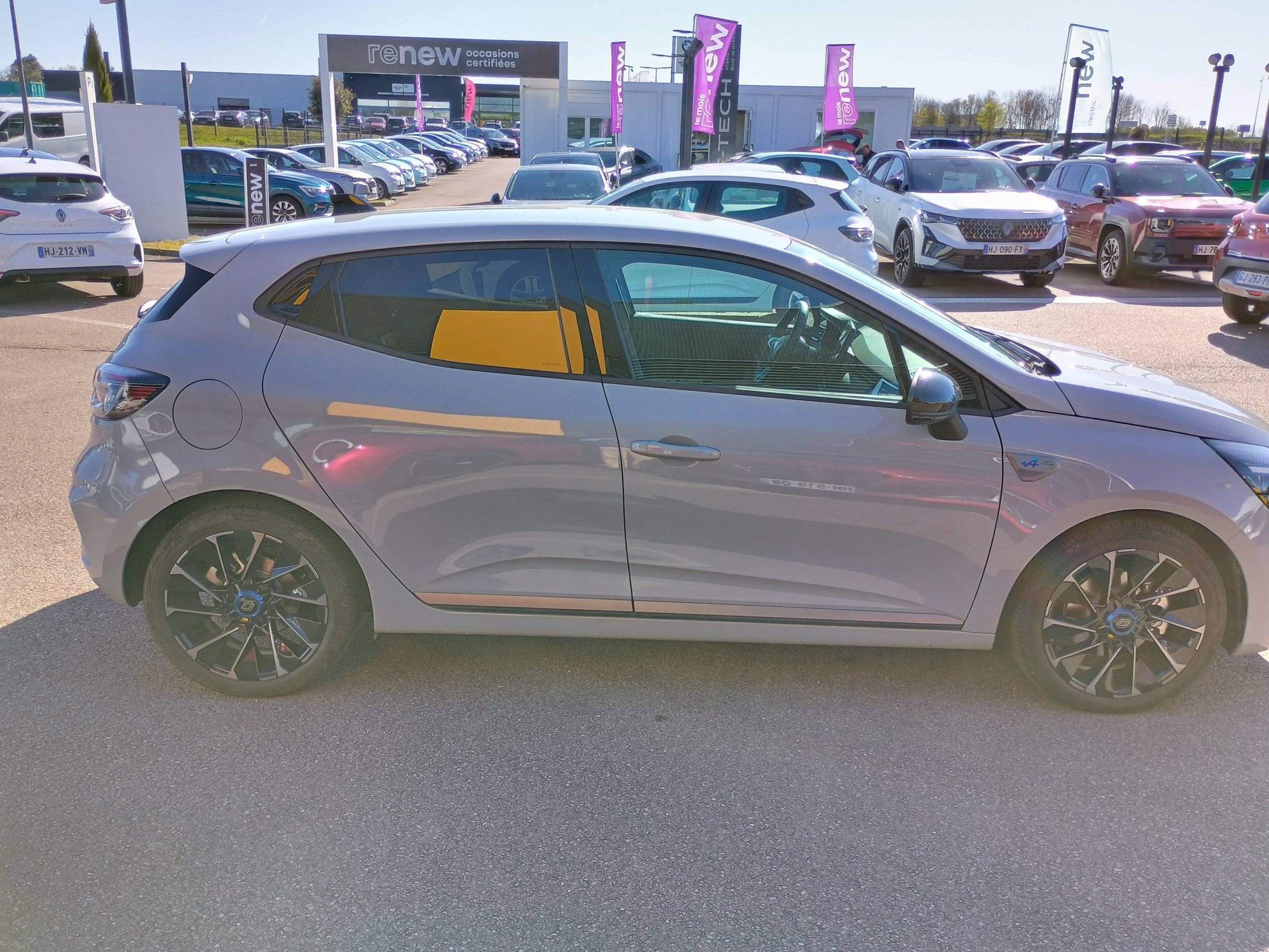 Vente en ligne Renault Clio 5 Clio E-Tech full hybrid 145 ch GSR2 au prix de 22 374 €