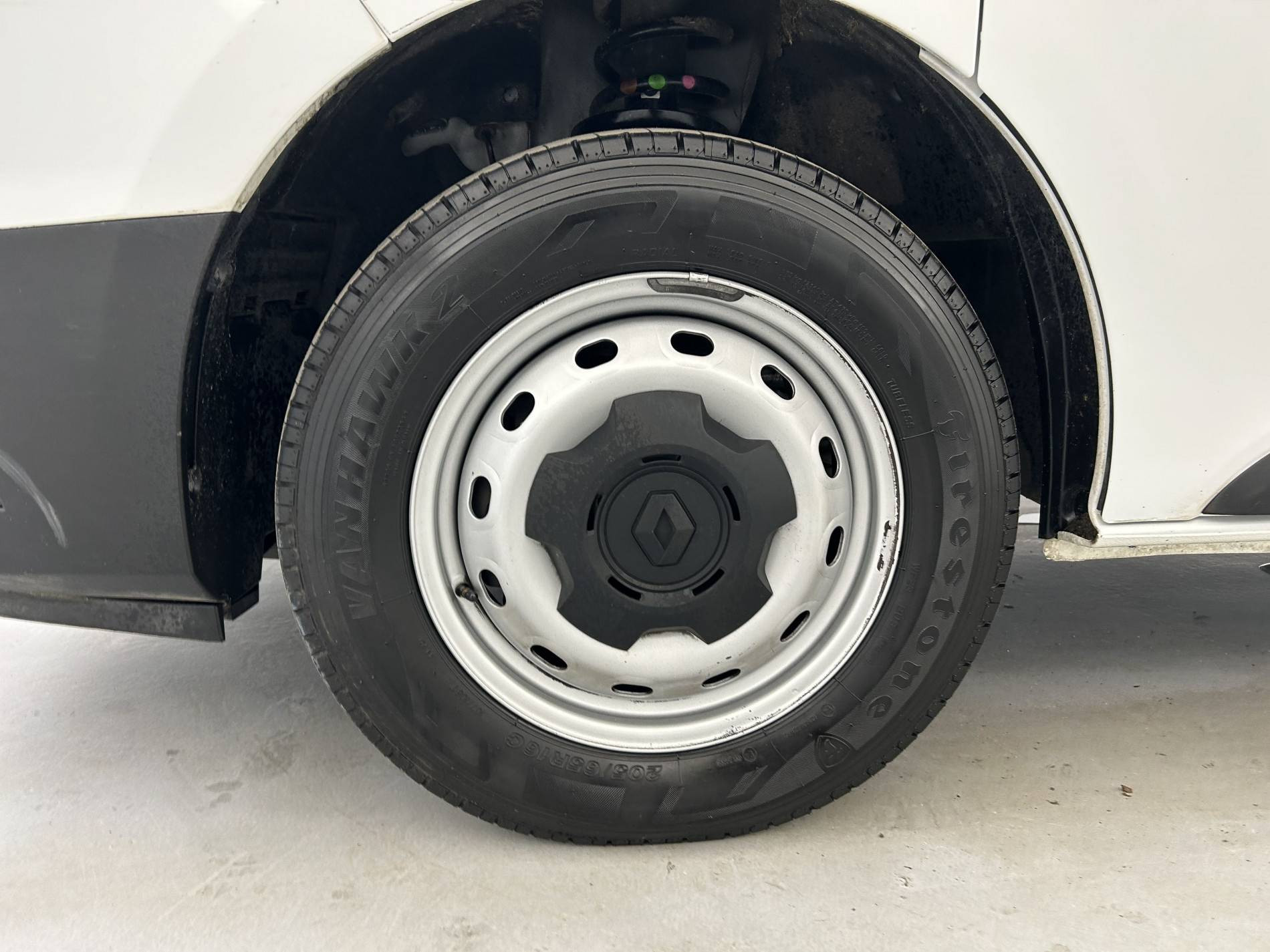 Vente en ligne Renault Trafic 3 Fourgon TRAFIC FGN L1H1 2800 KG BLUE DCI 110 au prix de 18 990 €