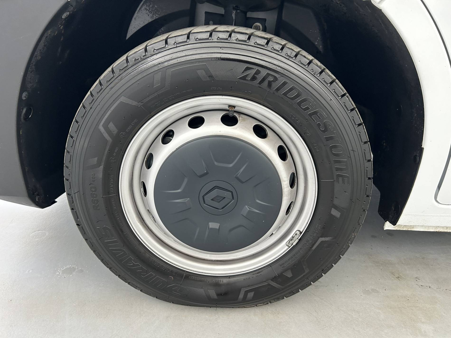 Vente en ligne Renault Master 3 Châssis Cabine MASTER PHC TRAC F3500 L3H1 BLUE DCI 145 EURO VI au prix de 31 990 €