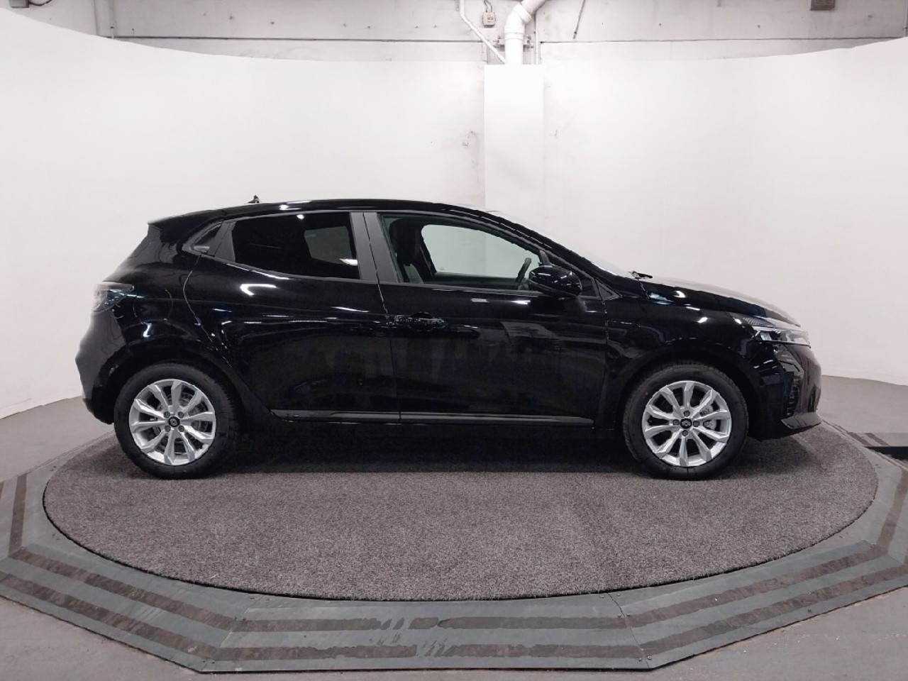 Vente en ligne Renault Clio 5 Clio Blue dCi 100 ch au prix de 20 190 €