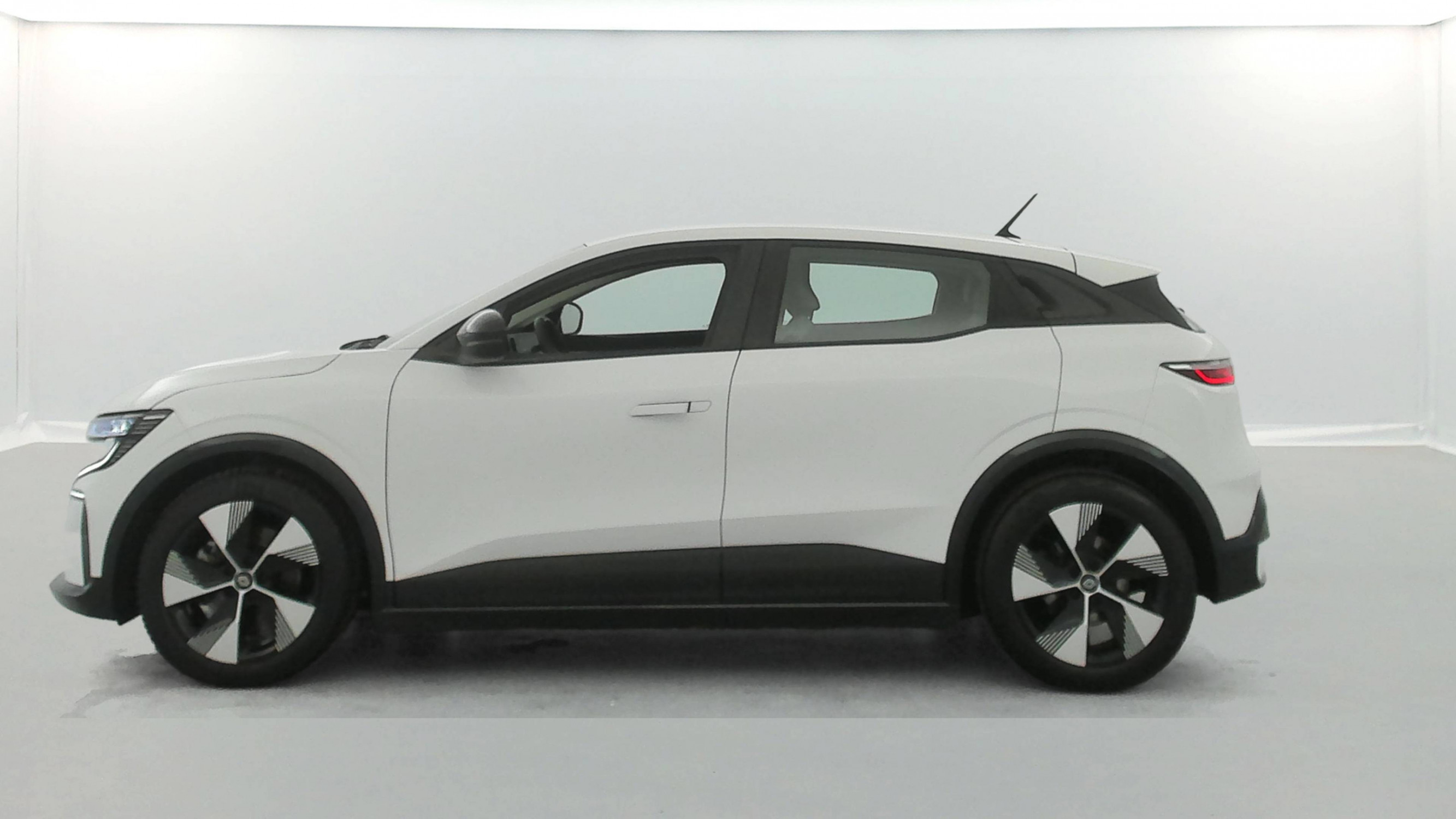 Vente en ligne Renault Megane E-Tech  EV40 130ch standard charge au prix de 17 990 €