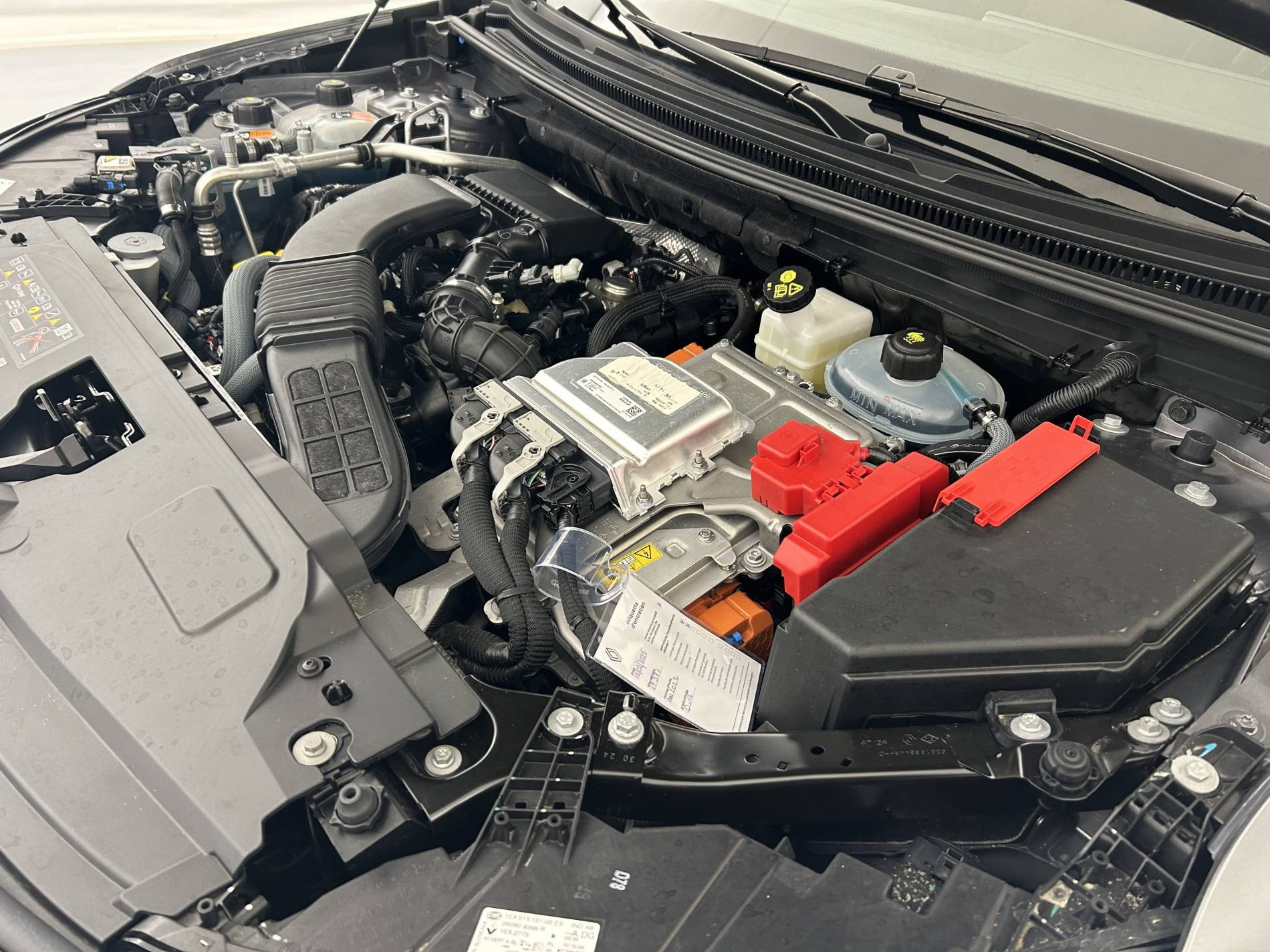 Vente en ligne Renault Austral  E-Tech full hybrid 200 GSR2 au prix de 35 590 €