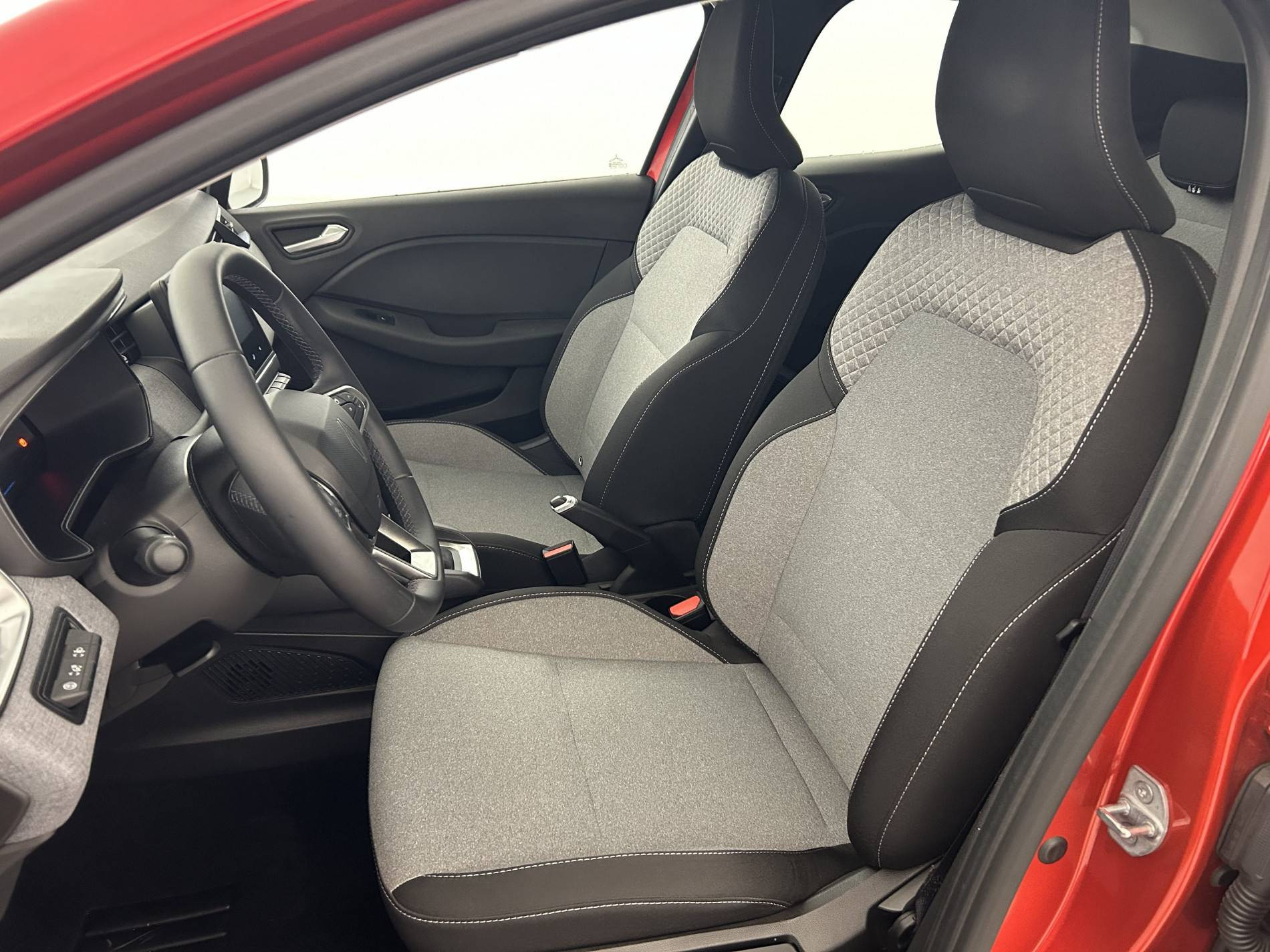 Vente en ligne Renault Clio 5 Clio E-Tech full hybrid 145 ch GSR2 au prix de 18 990 €